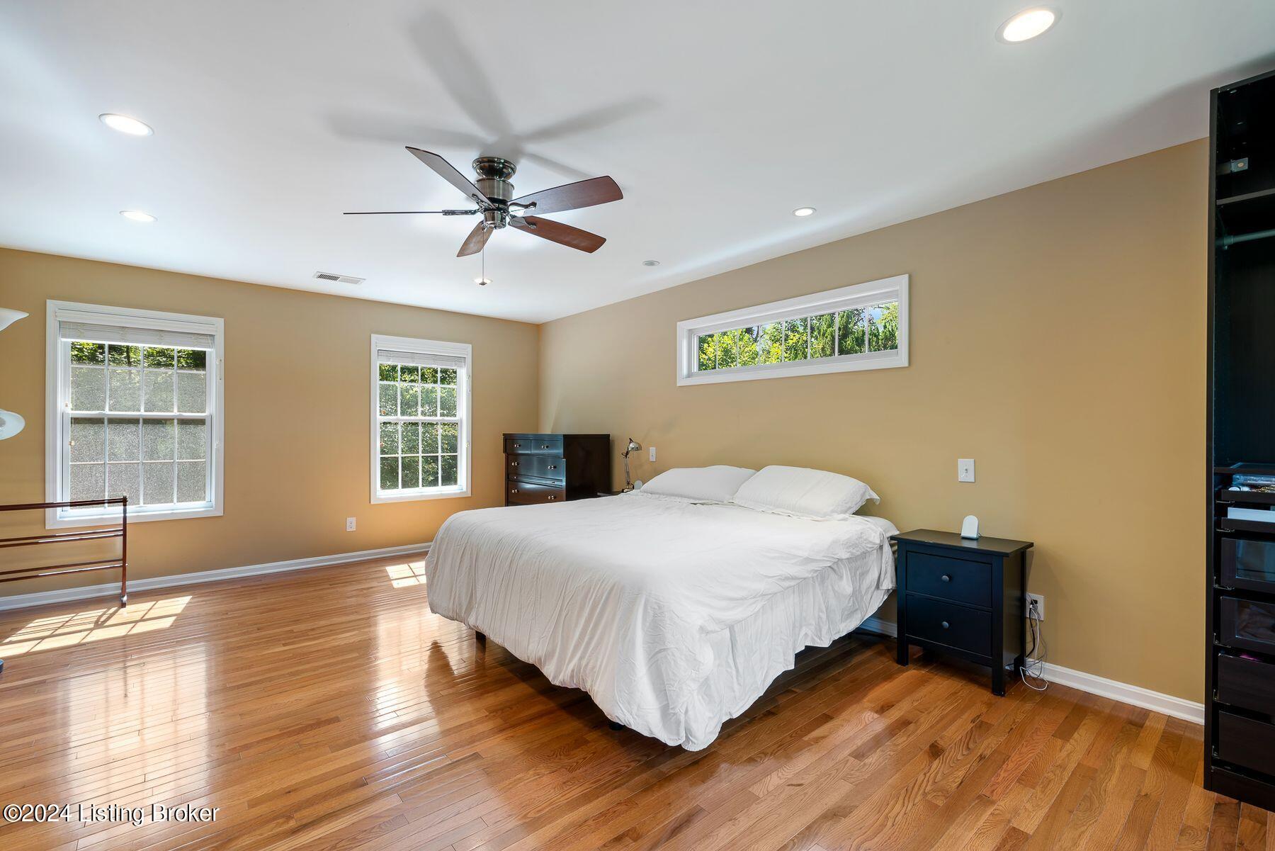 606 Riverwood Dr