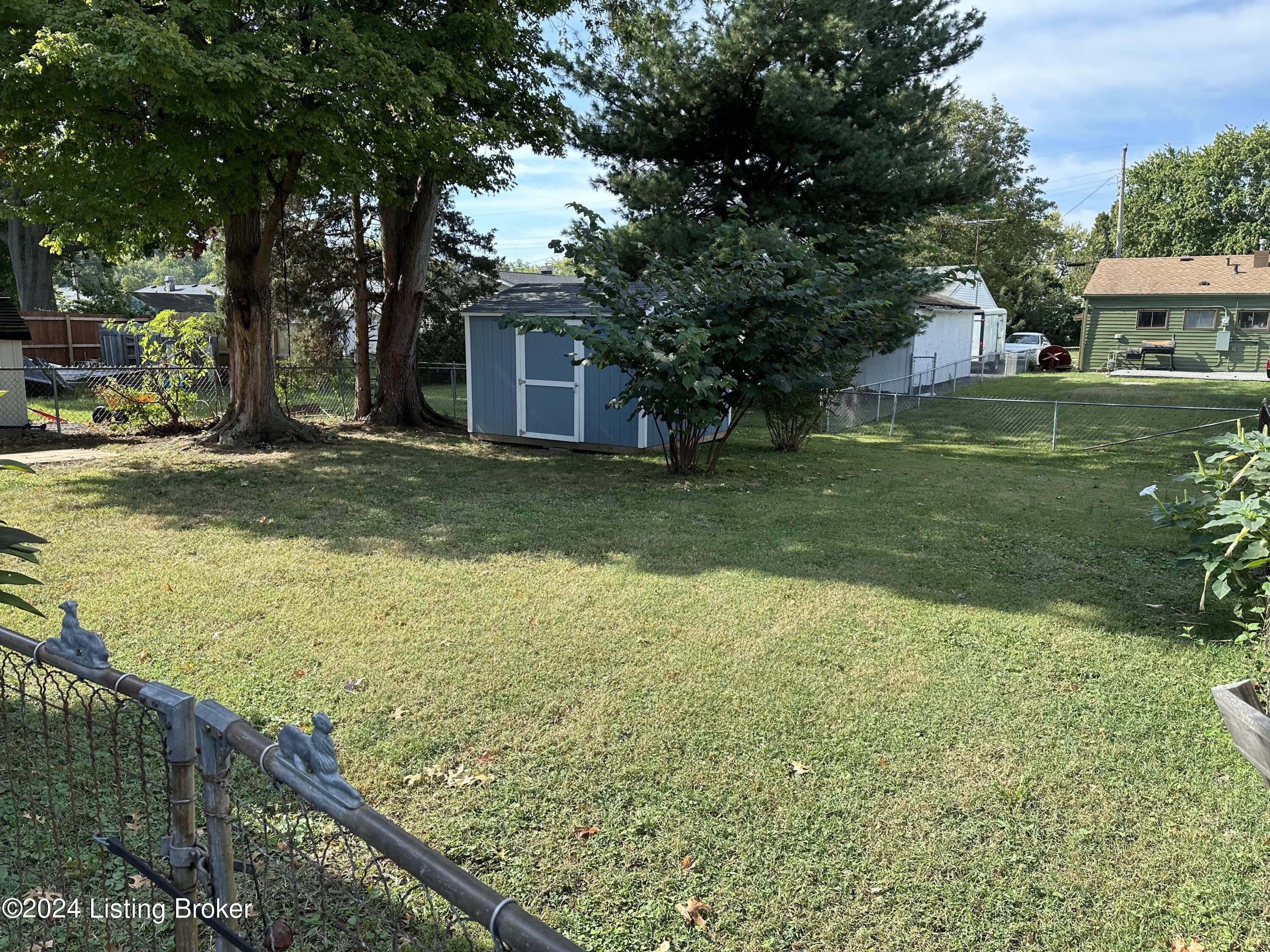 4908 Warbler Way