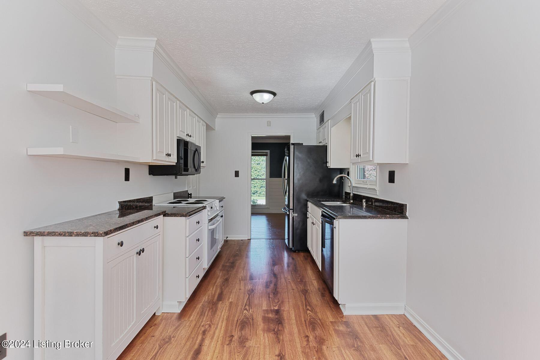 3523 Kirby Ln