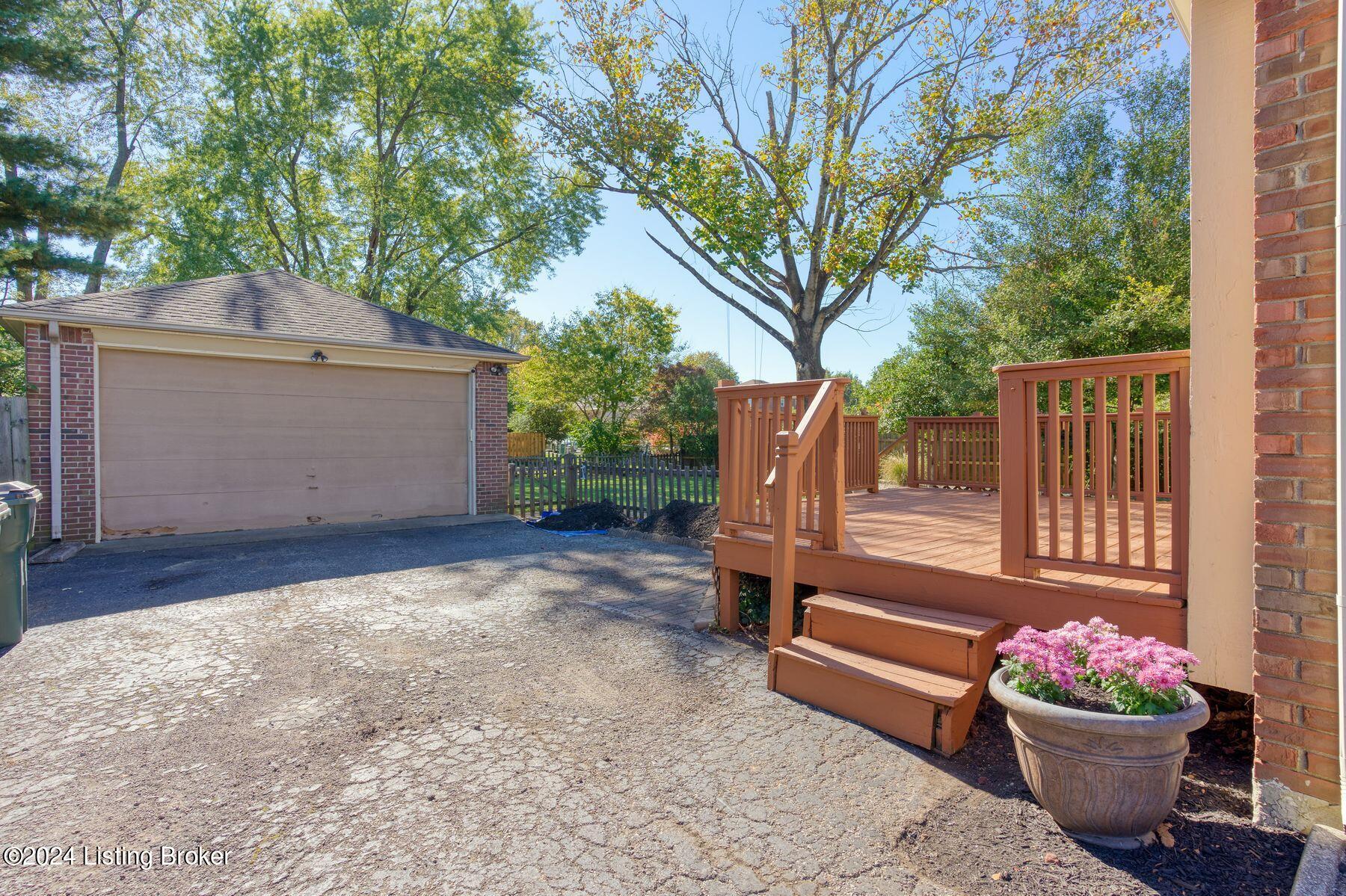 3523 Kirby Ln