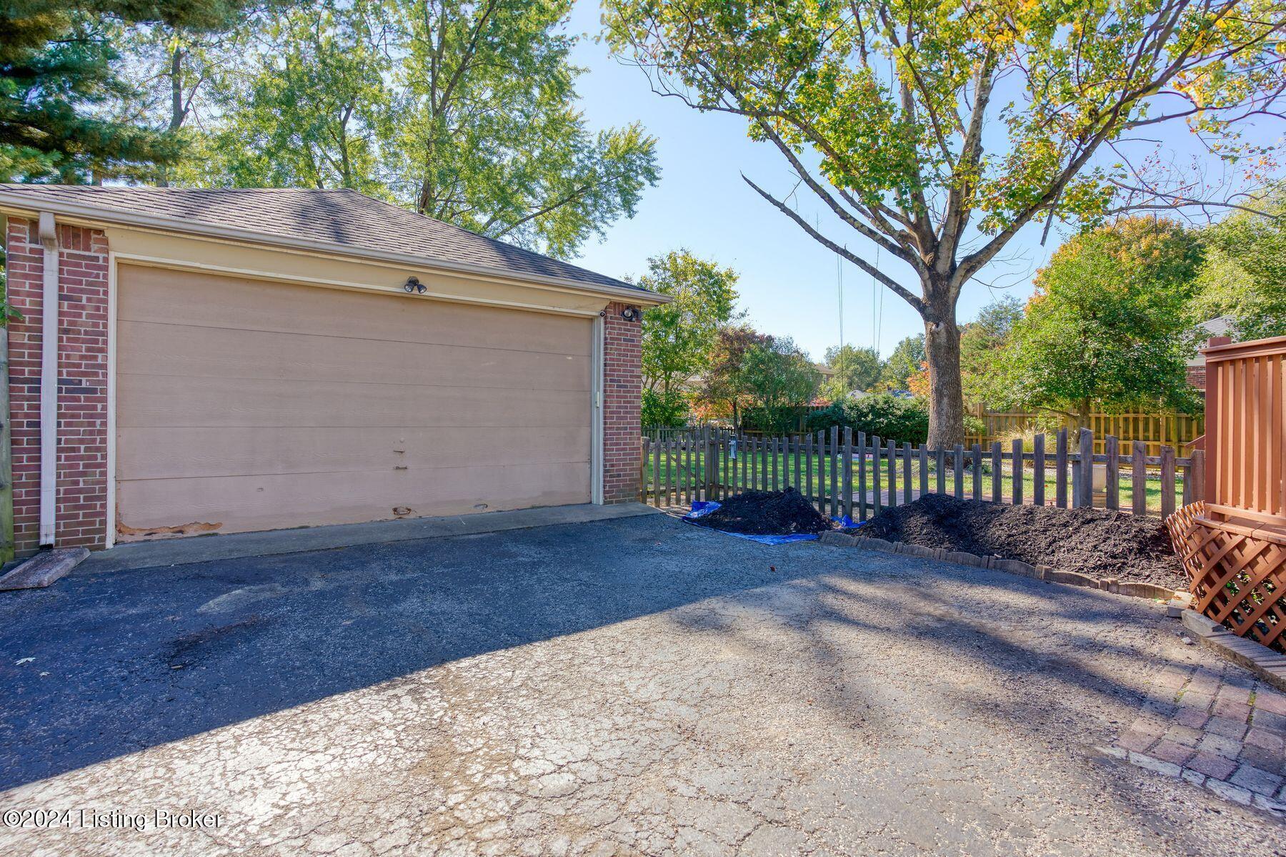 3523 Kirby Ln