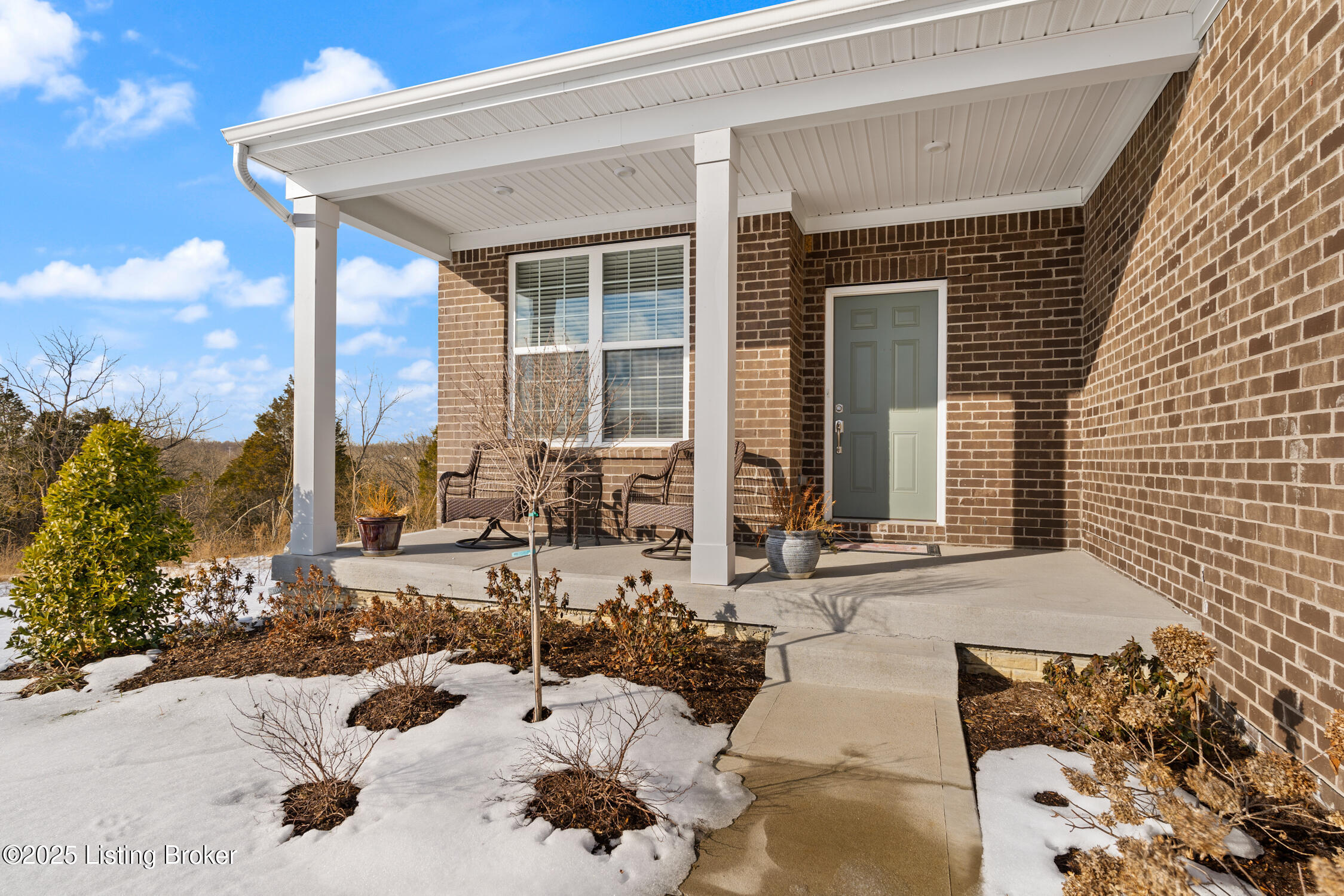 3908 Blackthorn Pl