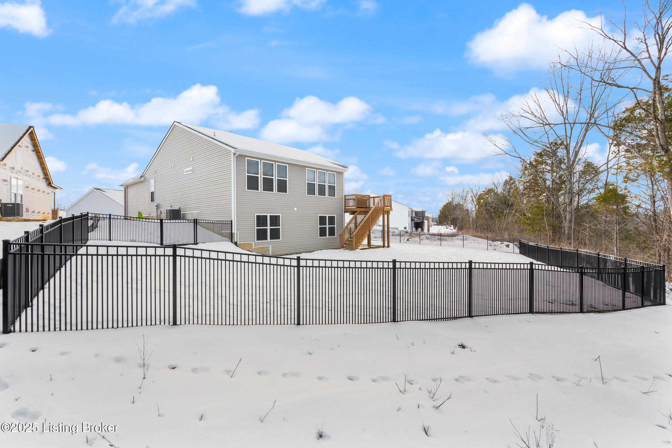 3908 Blackthorn Pl
