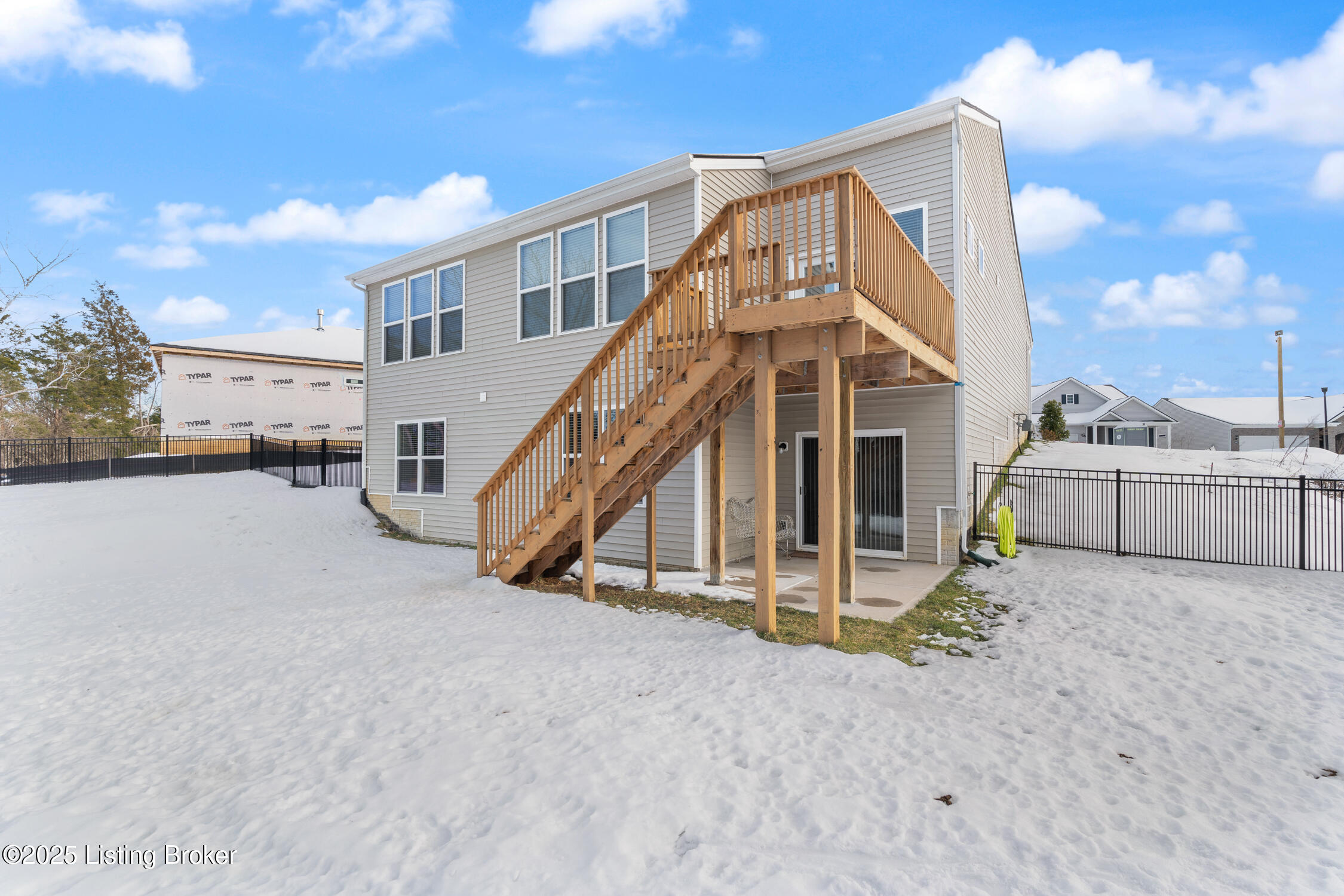 3908 Blackthorn Pl