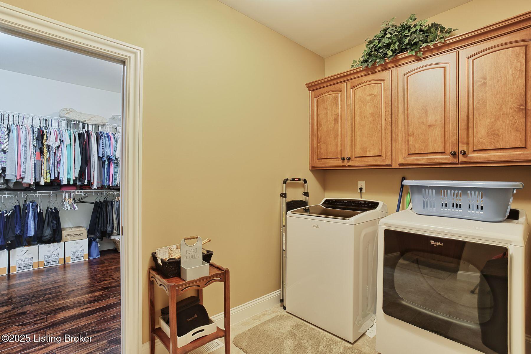 200 Queensway Park Pl