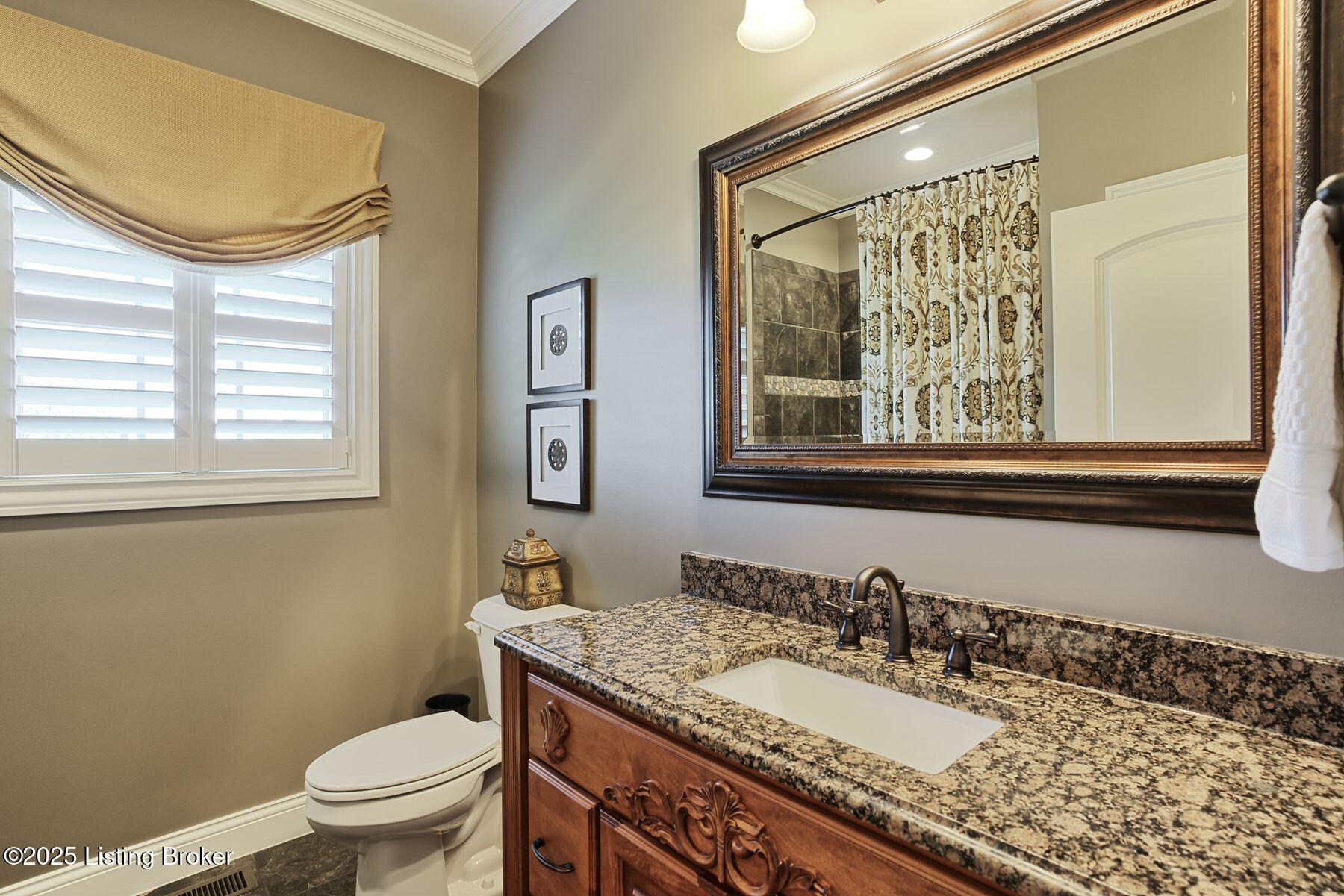 200 Queensway Park Pl