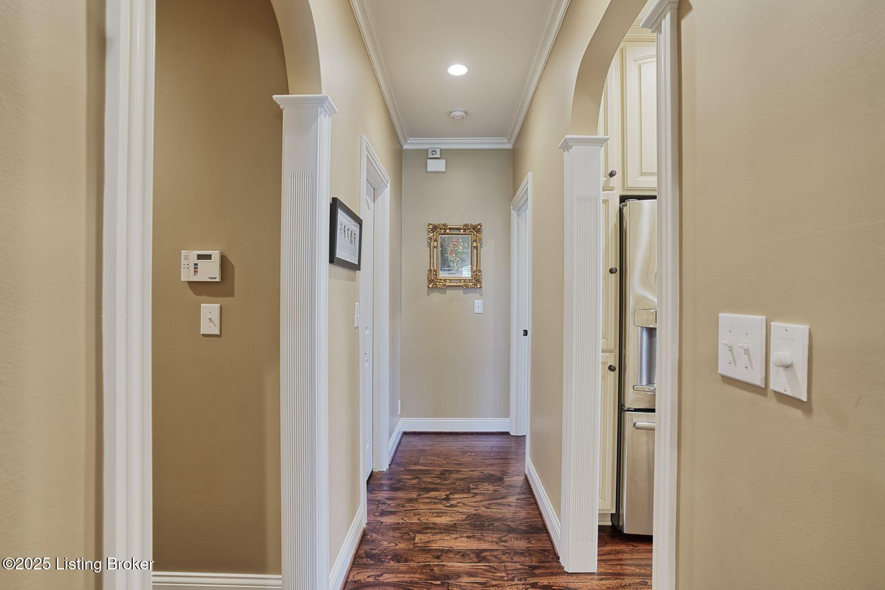 200 Queensway Park Pl
