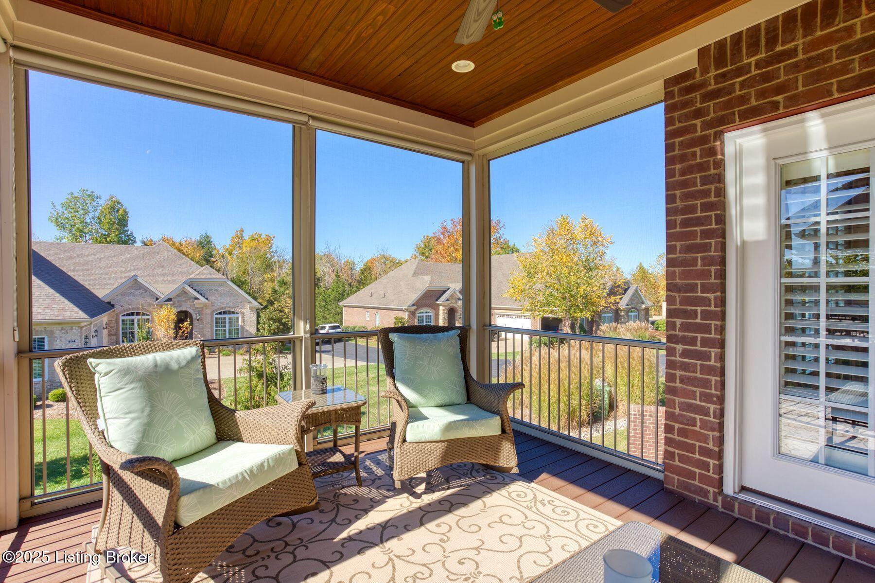 200 Queensway Park Pl