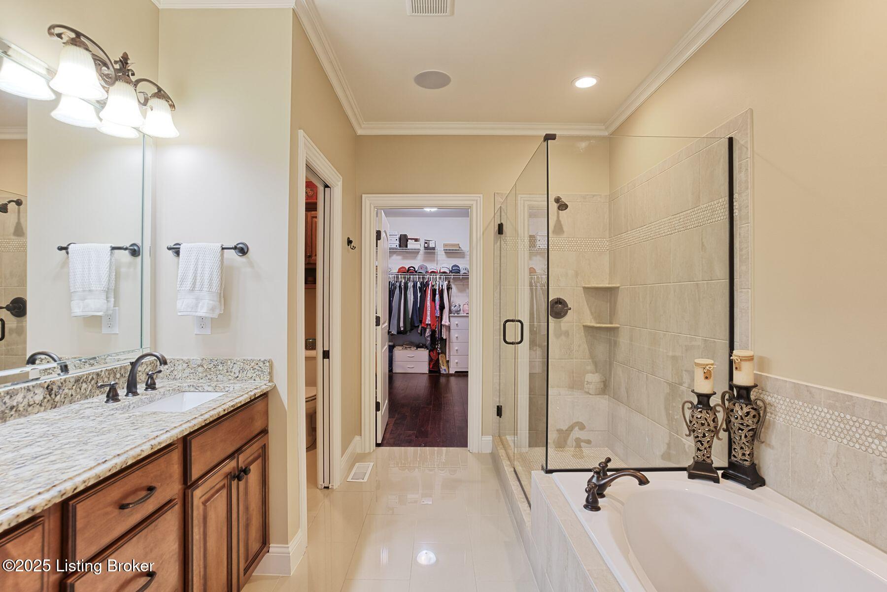 200 Queensway Park Pl