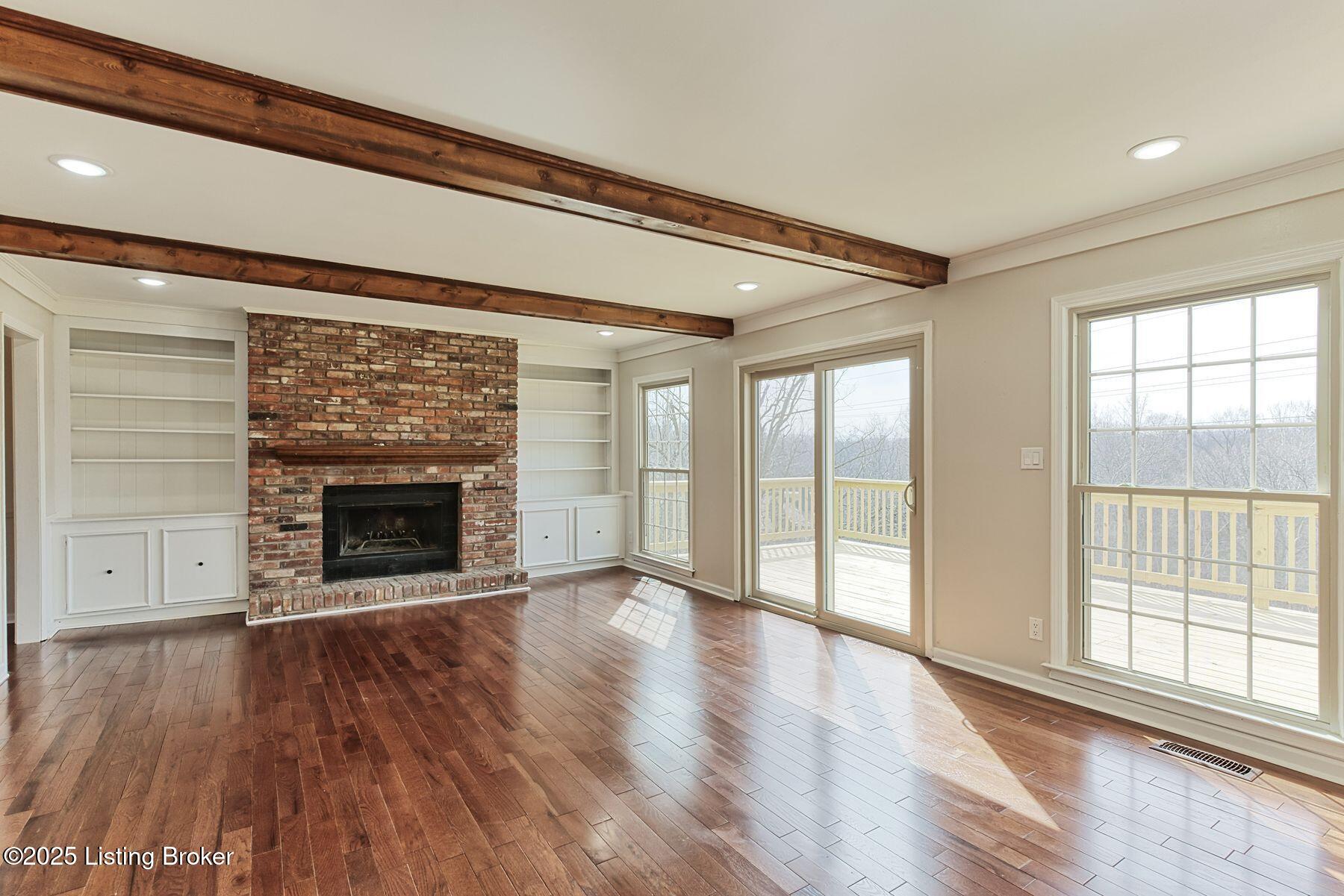 4317 Comanche Trail