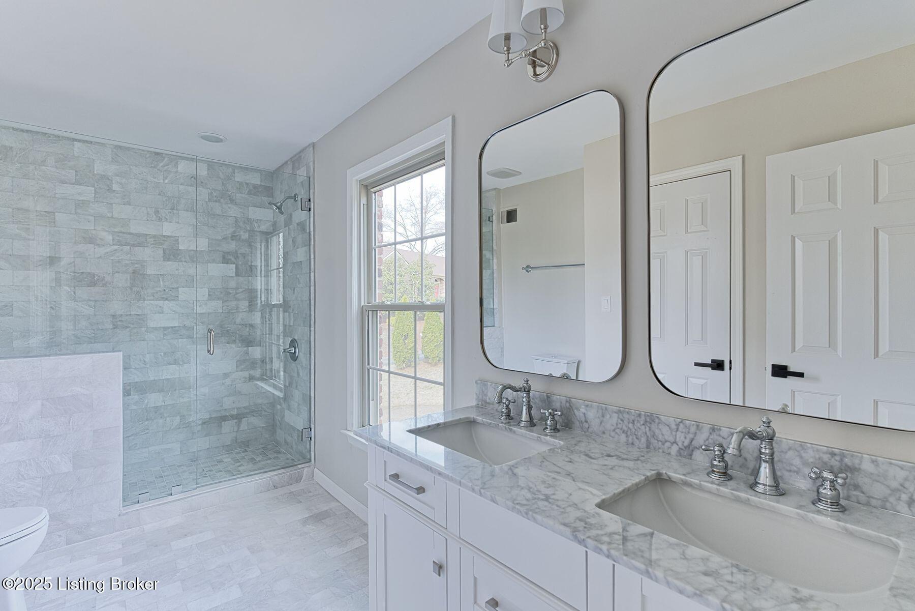 4317 Comanche Trail