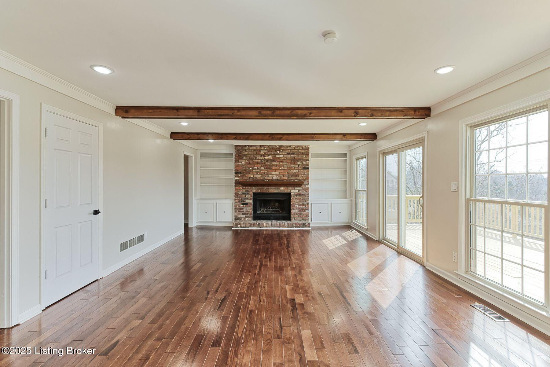 4317 Comanche Trail