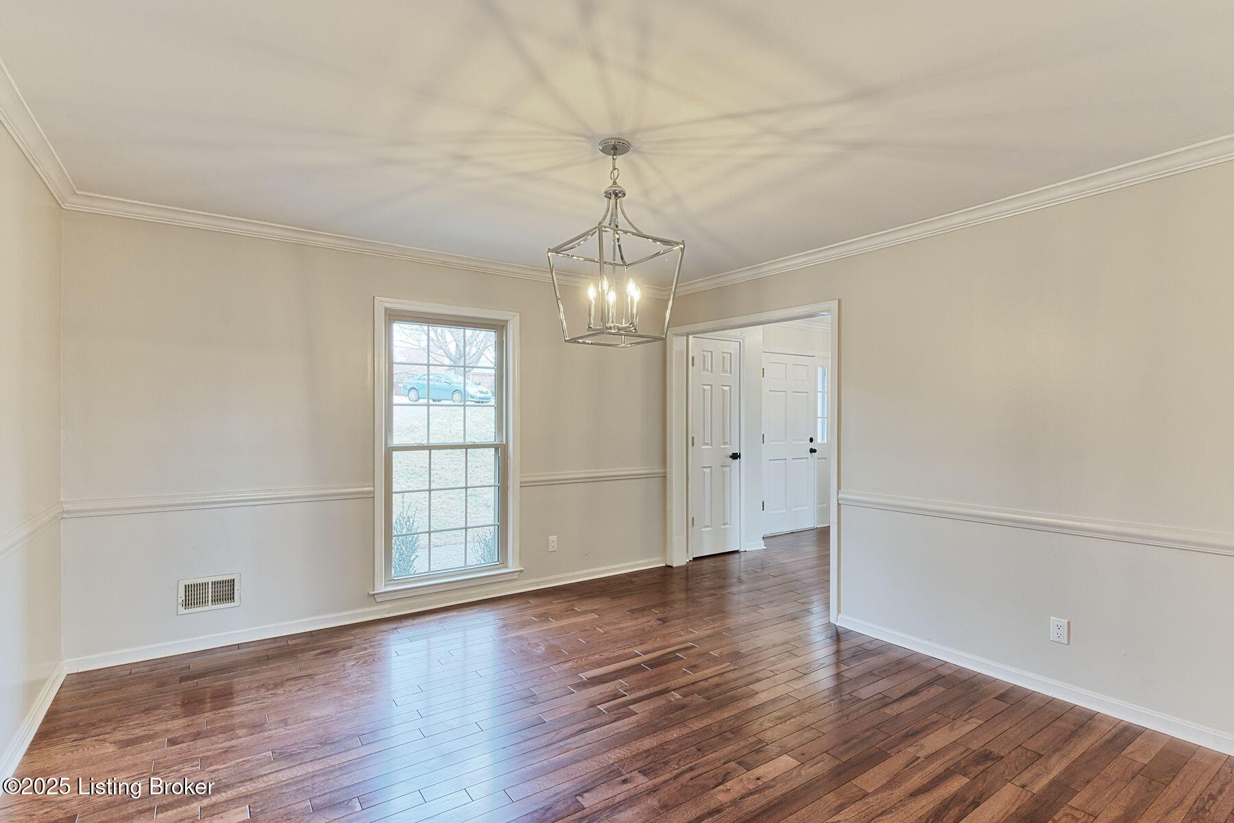 4317 Comanche Trail