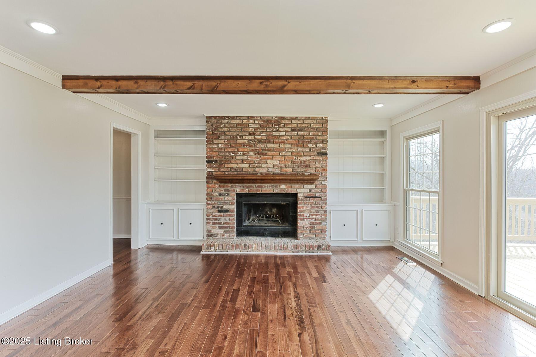 4317 Comanche Trail