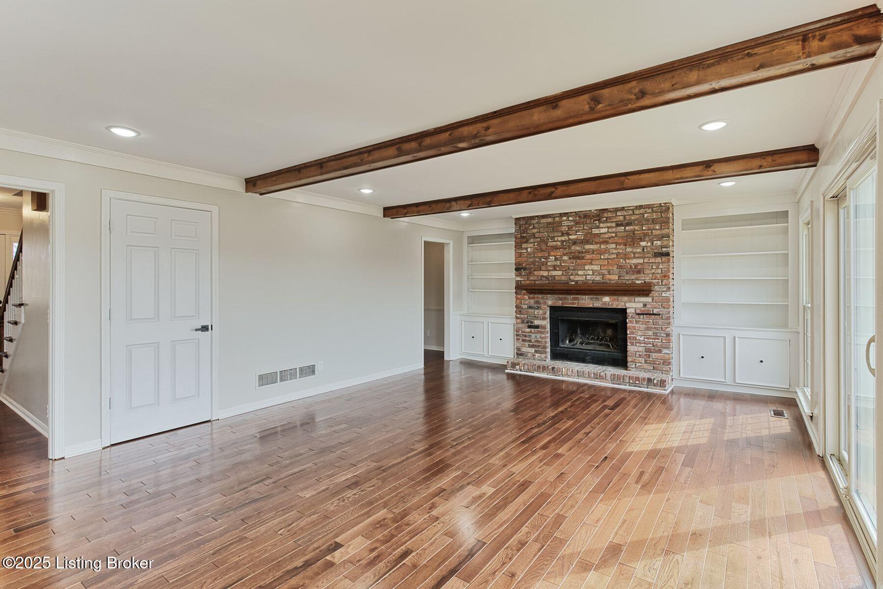 4317 Comanche Trail
