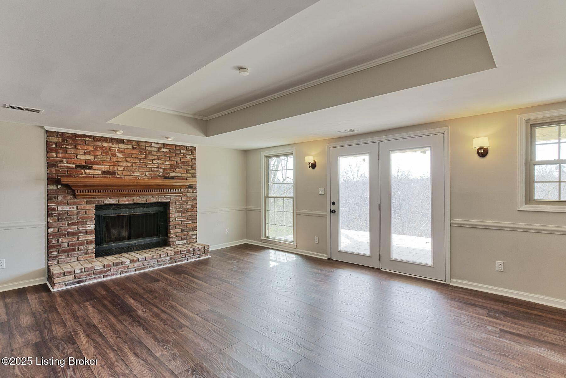 4317 Comanche Trail