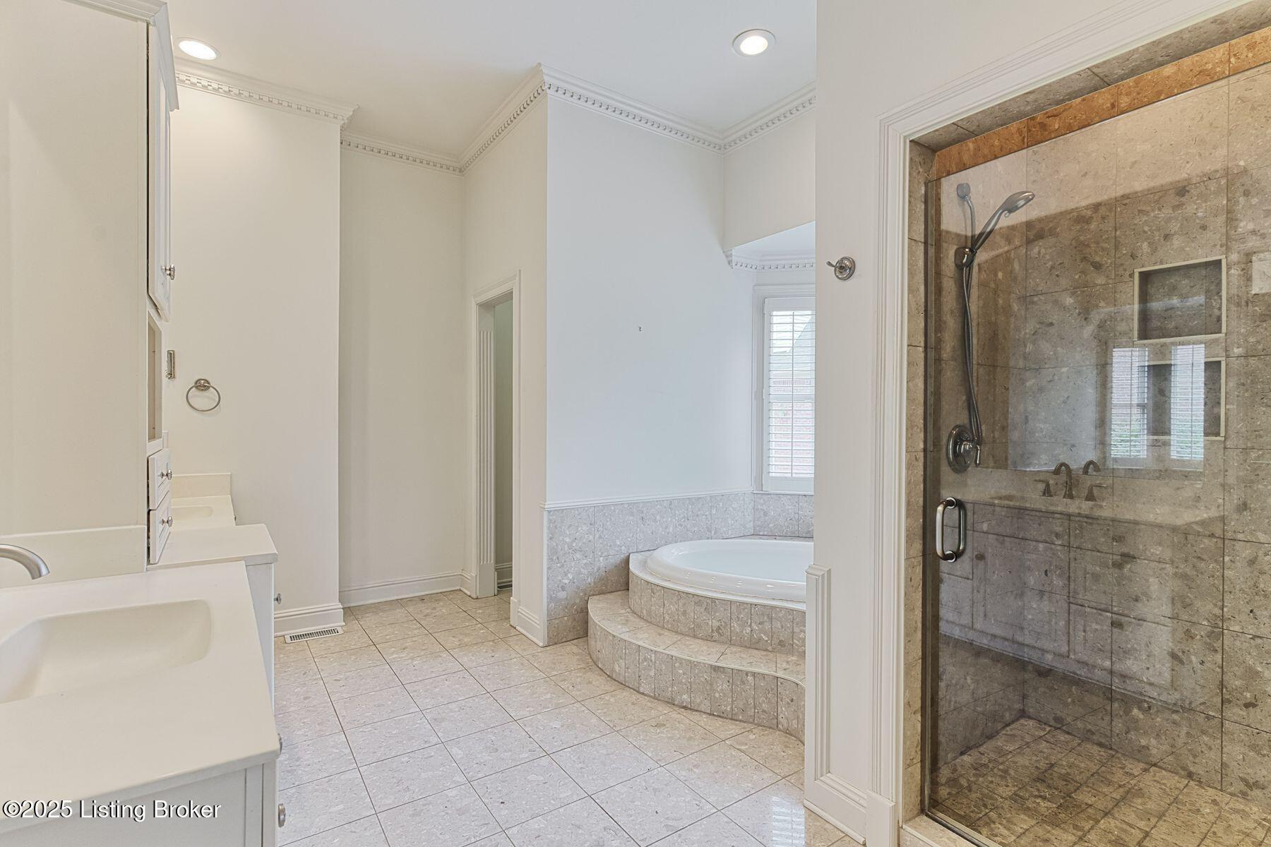 1511 Crosstimbers Dr