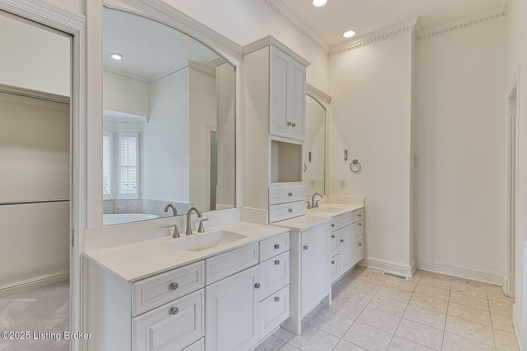 1511 Crosstimbers Dr