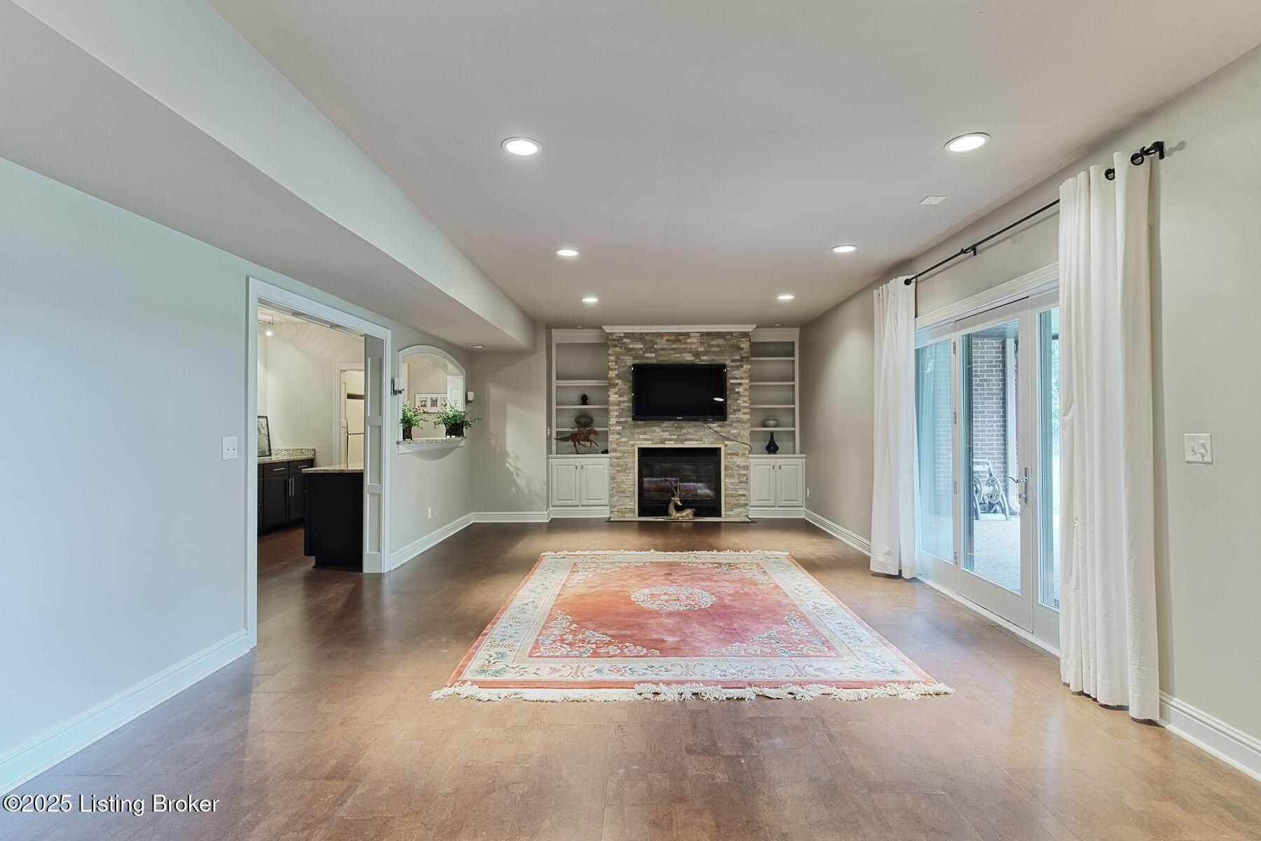 1511 Crosstimbers Dr
