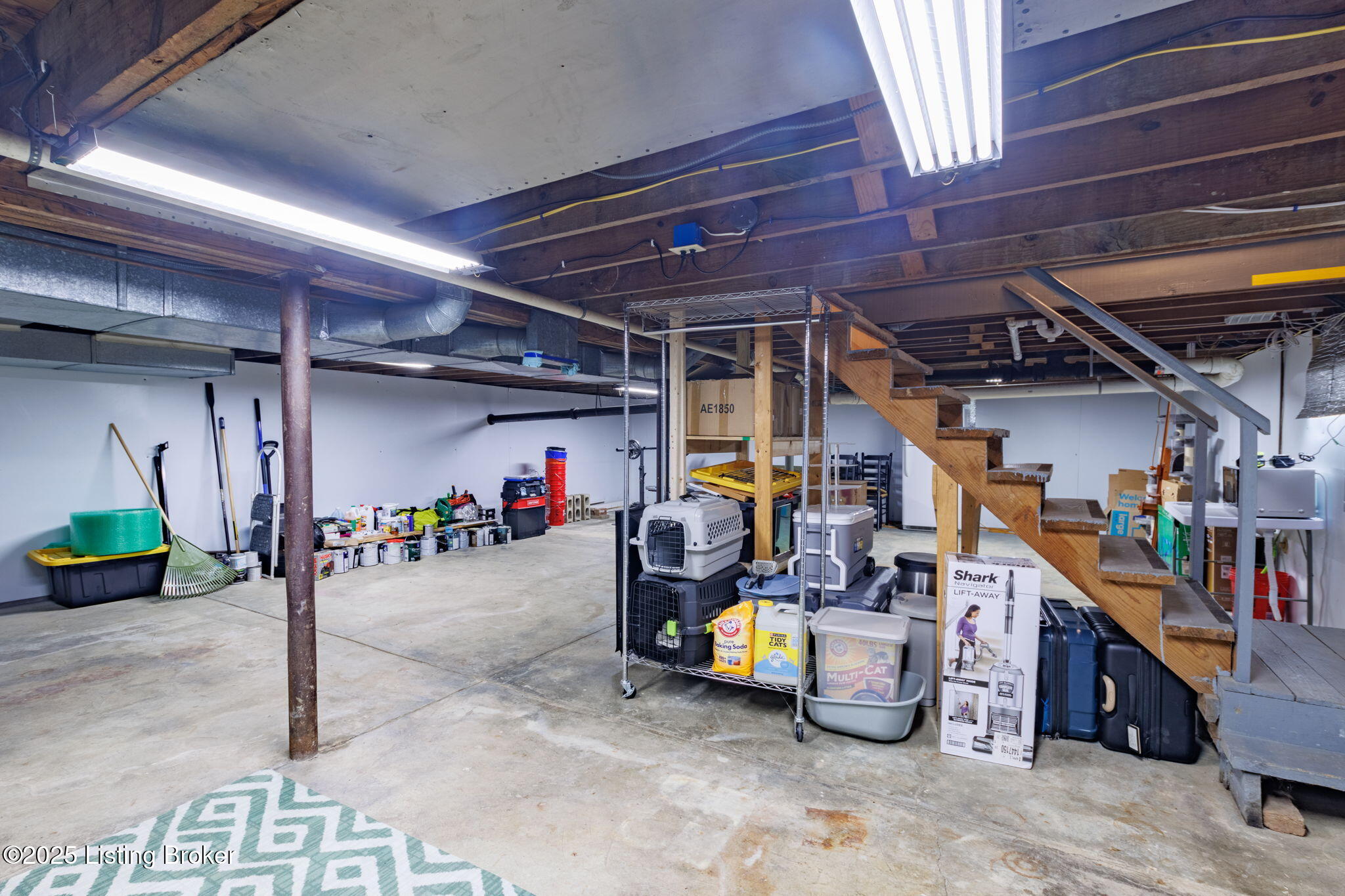700 Ashland Ave