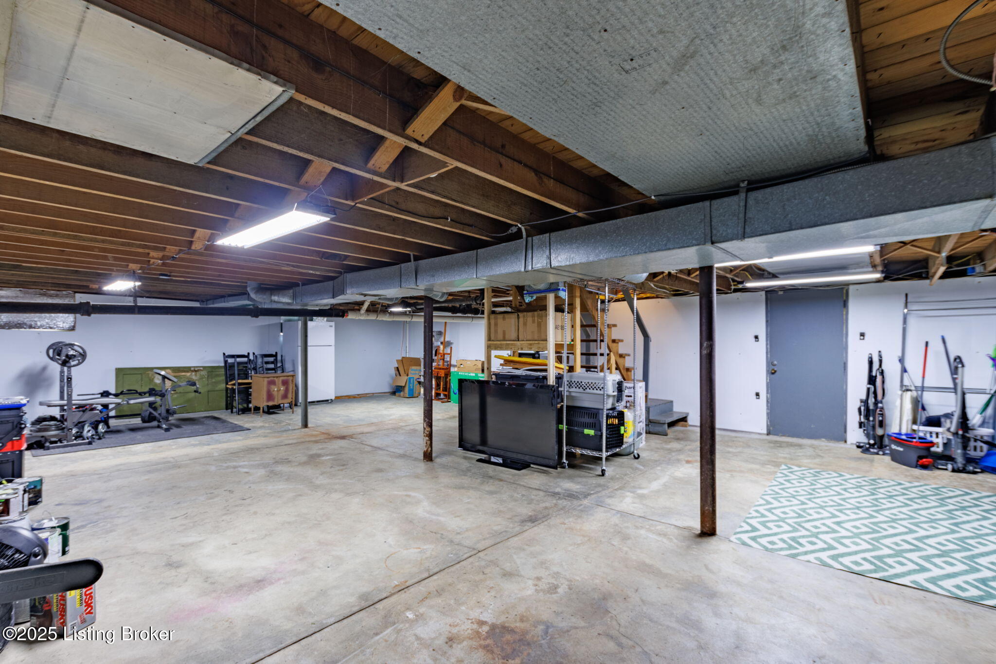 700 Ashland Ave