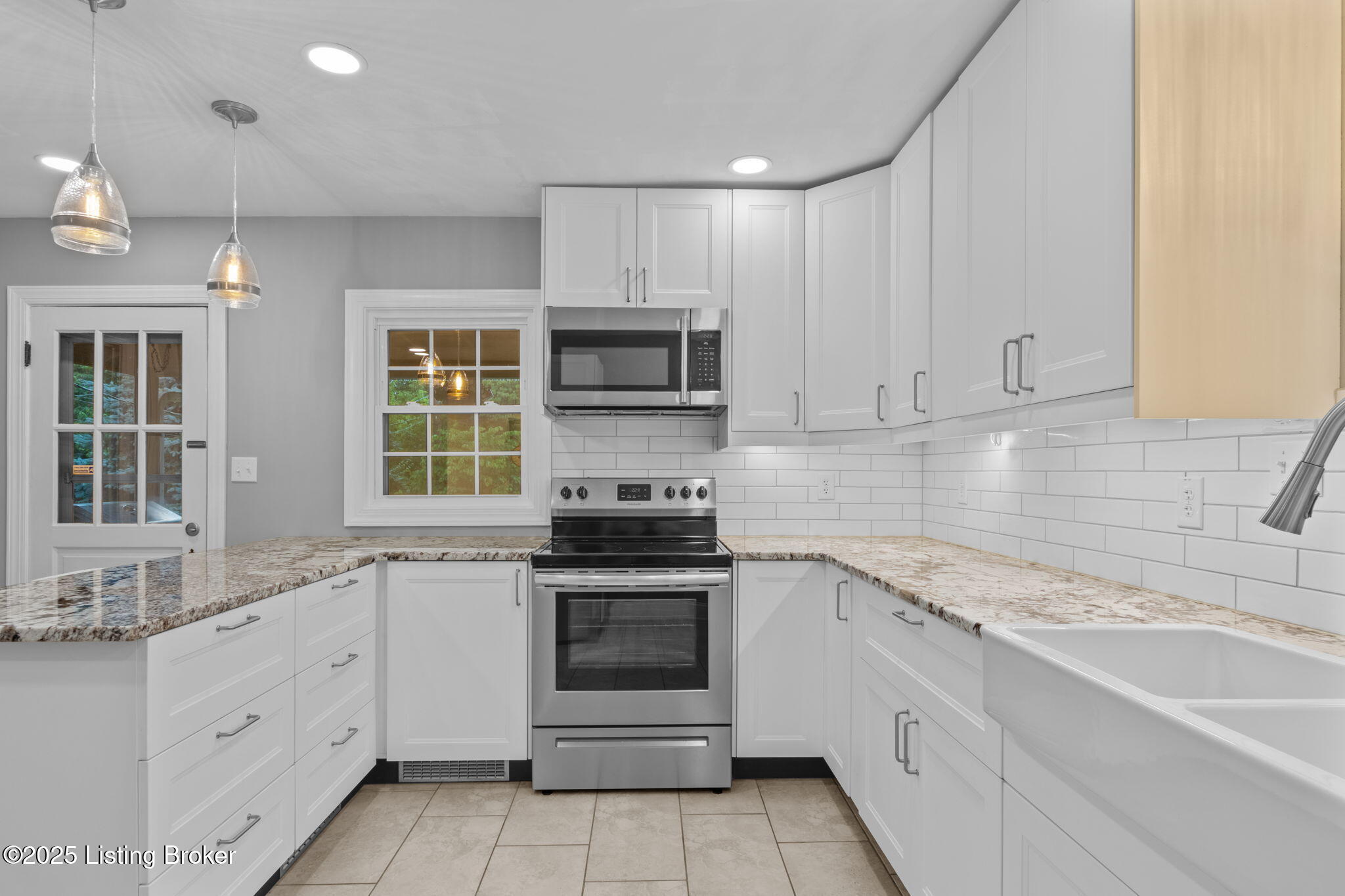 700 Ashland Ave