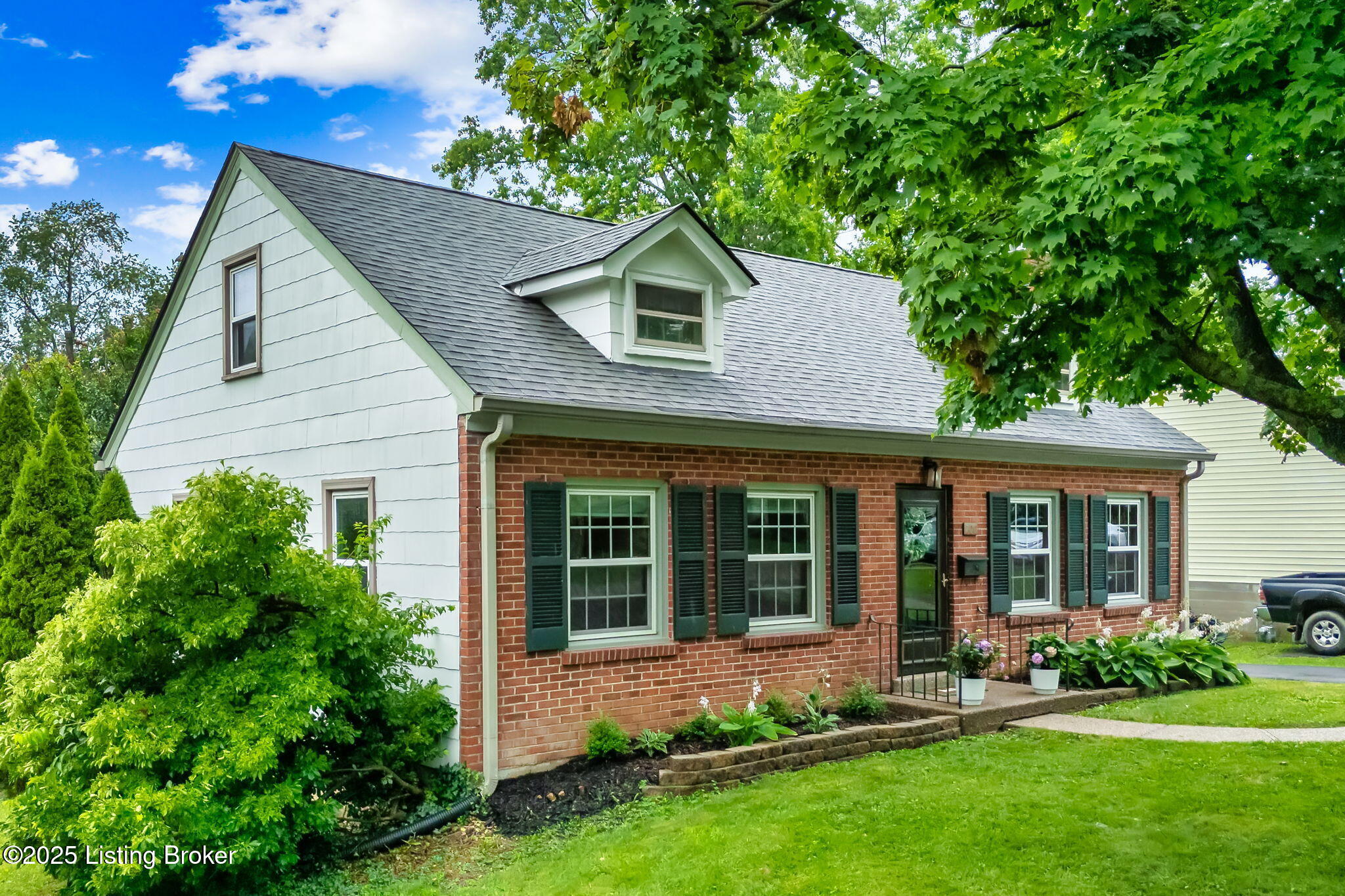 700 Ashland Ave