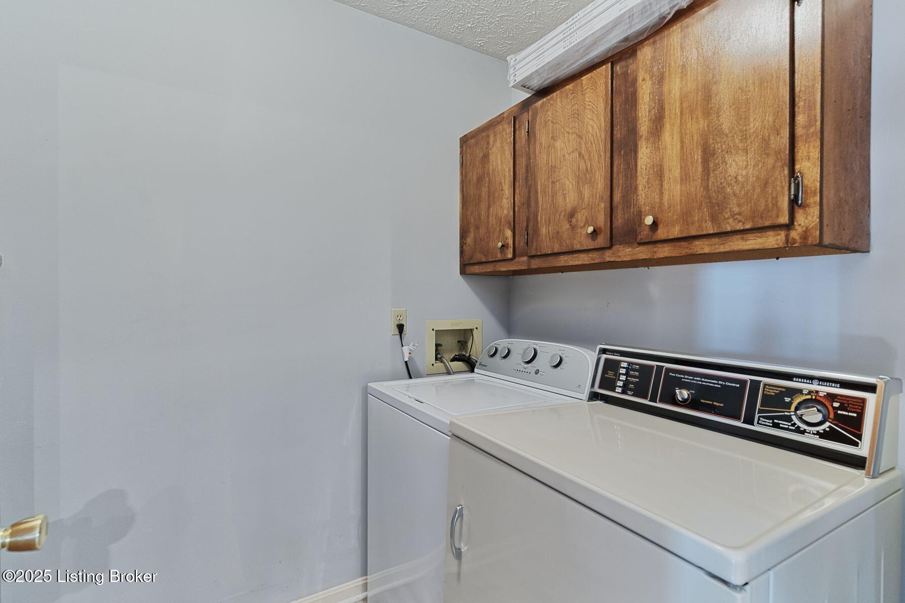 3314 La Follette Dr