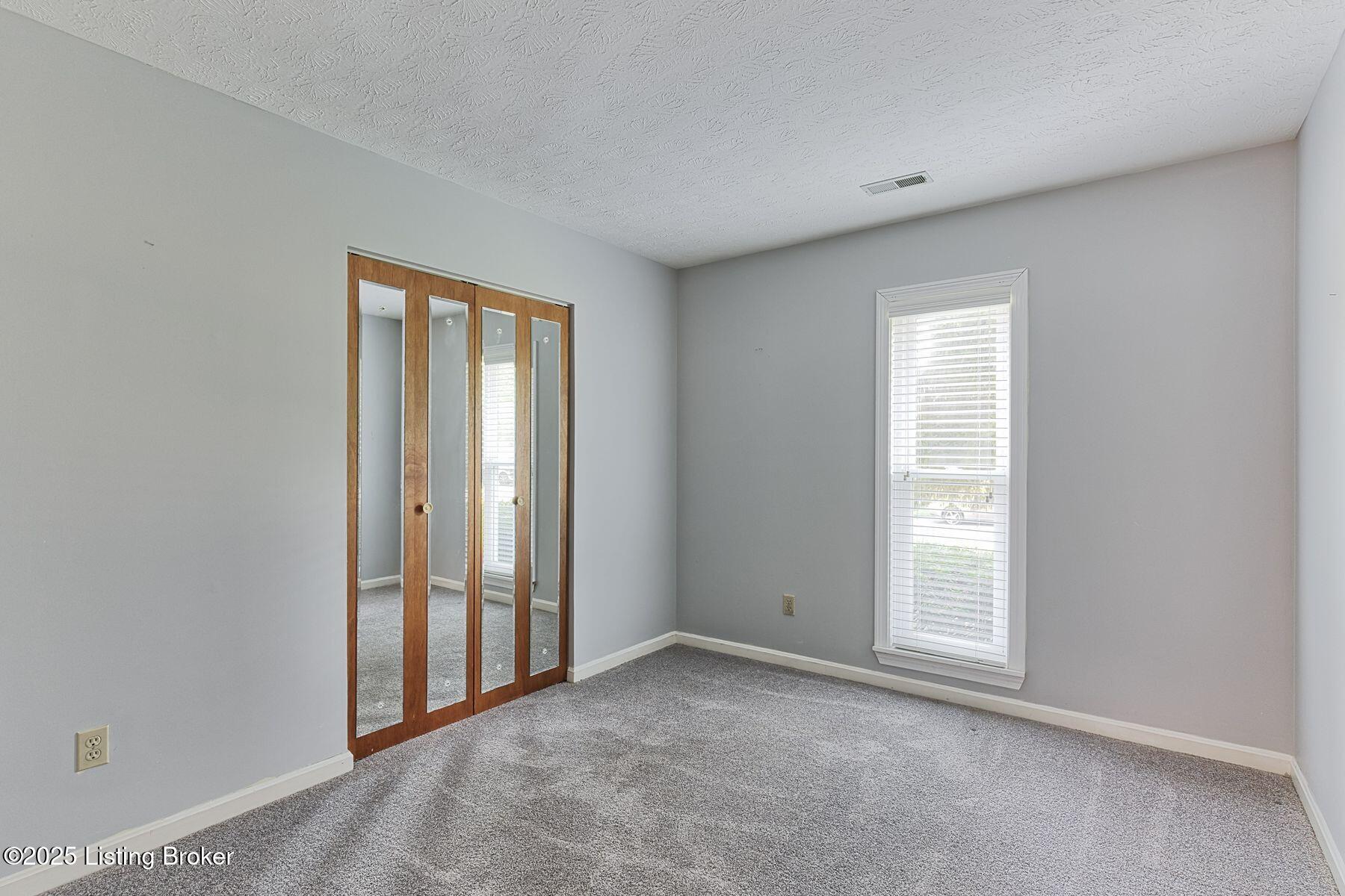 3314 La Follette Dr