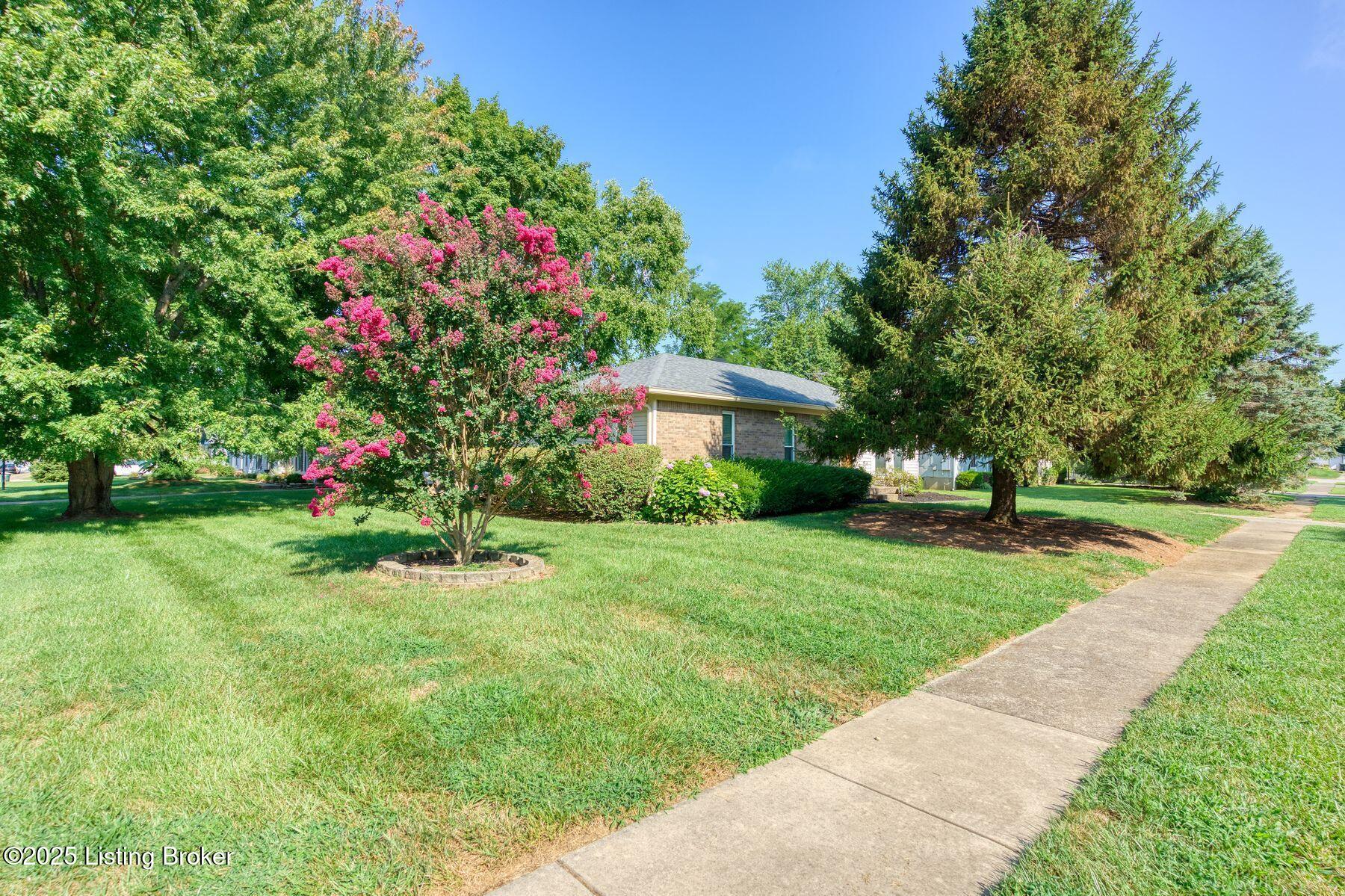 3314 La Follette Dr