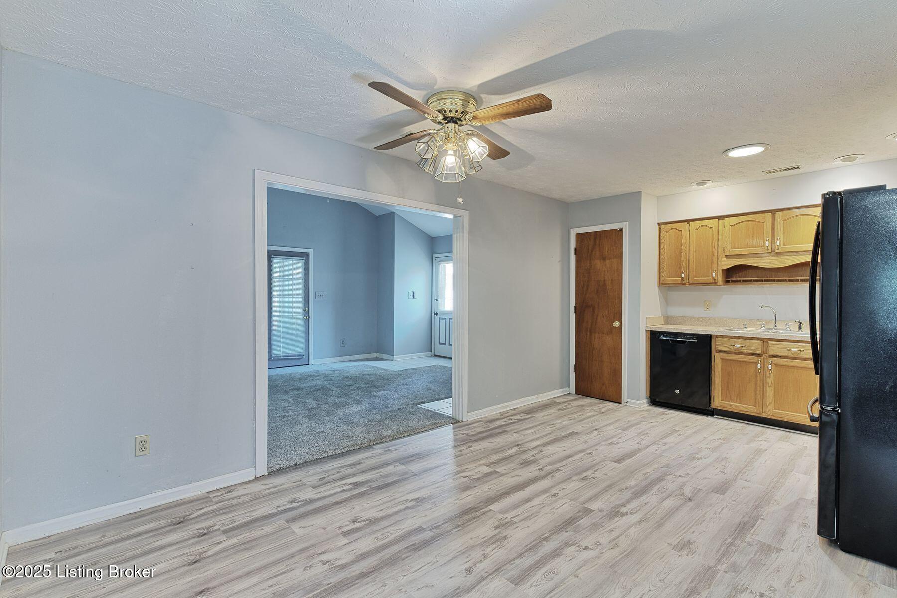 3314 La Follette Dr