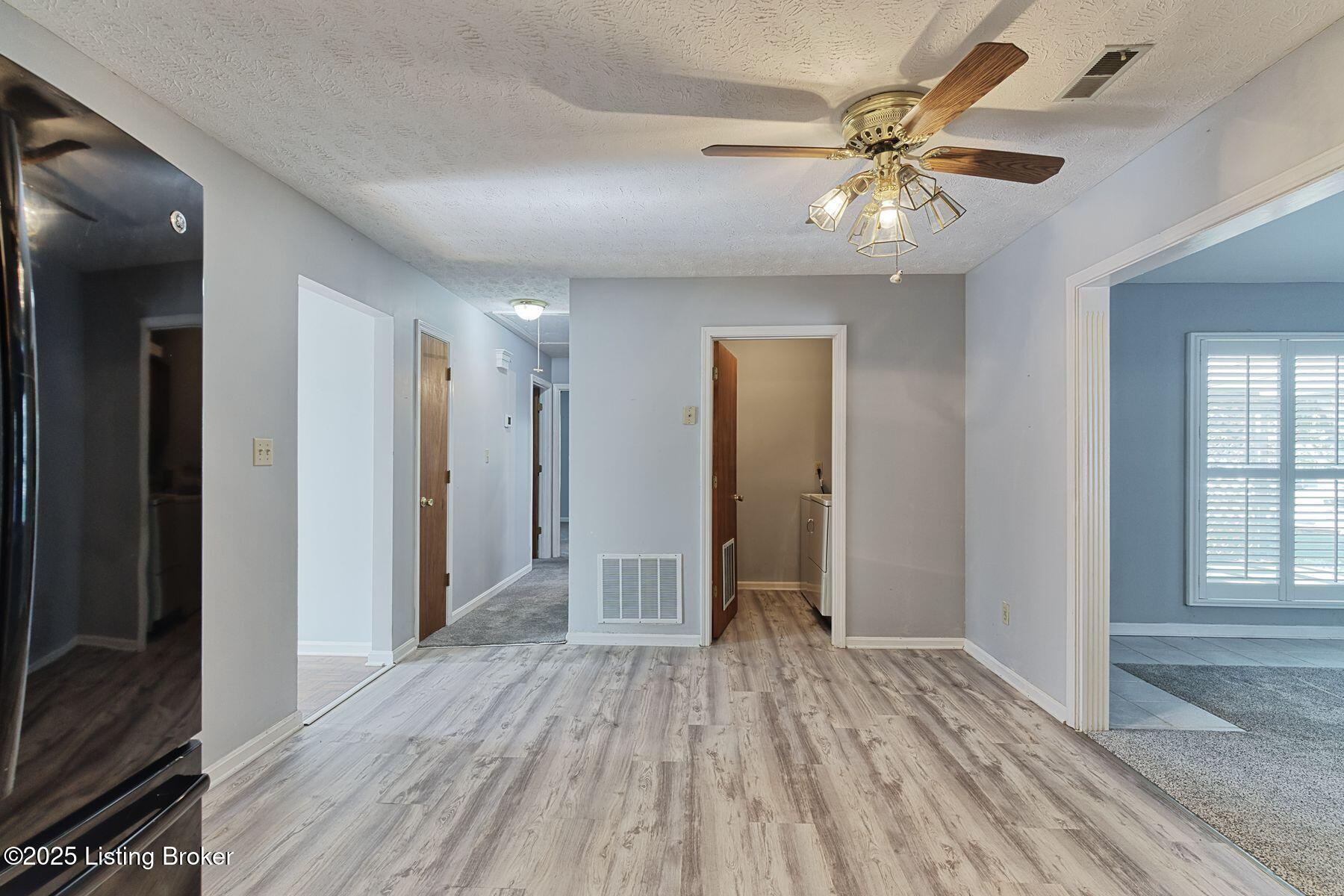 3314 La Follette Dr
