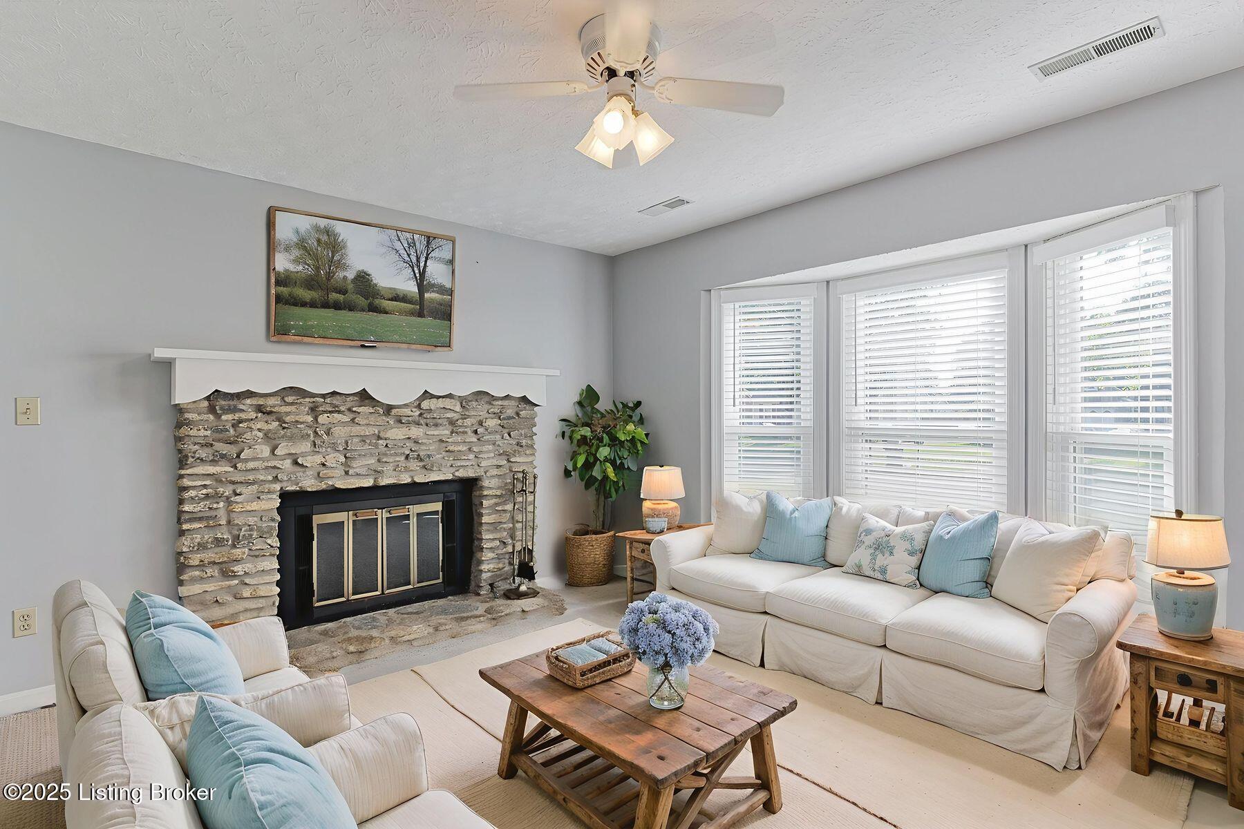 3314 La Follette Dr