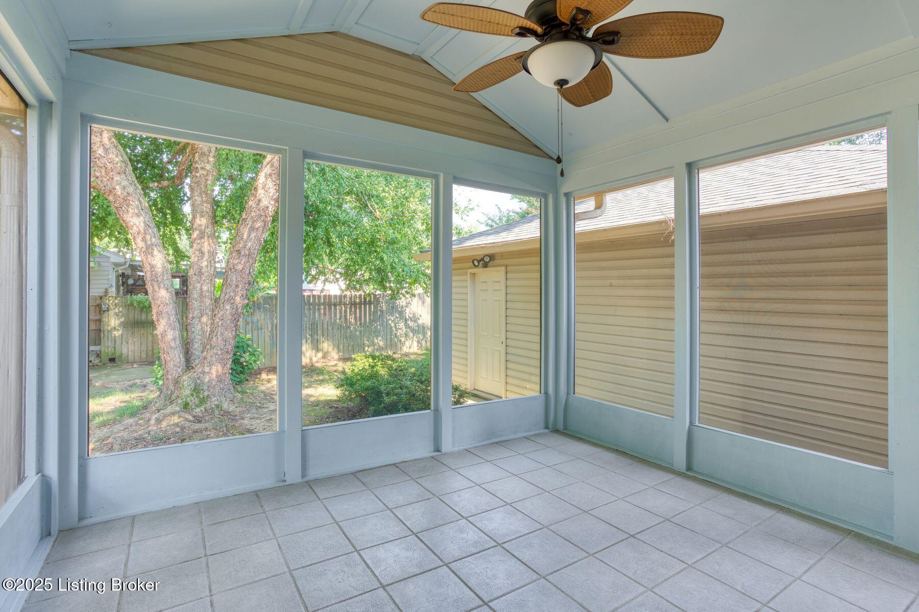 3314 La Follette Dr