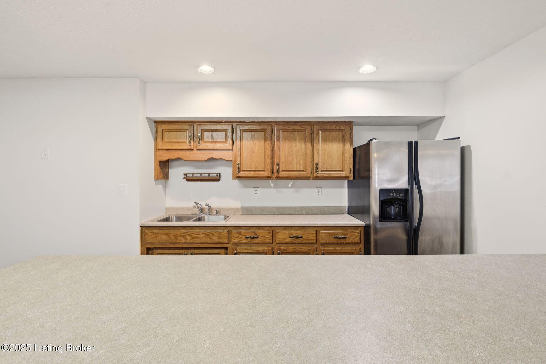 4402 Stone Wynde Dr, Louisville