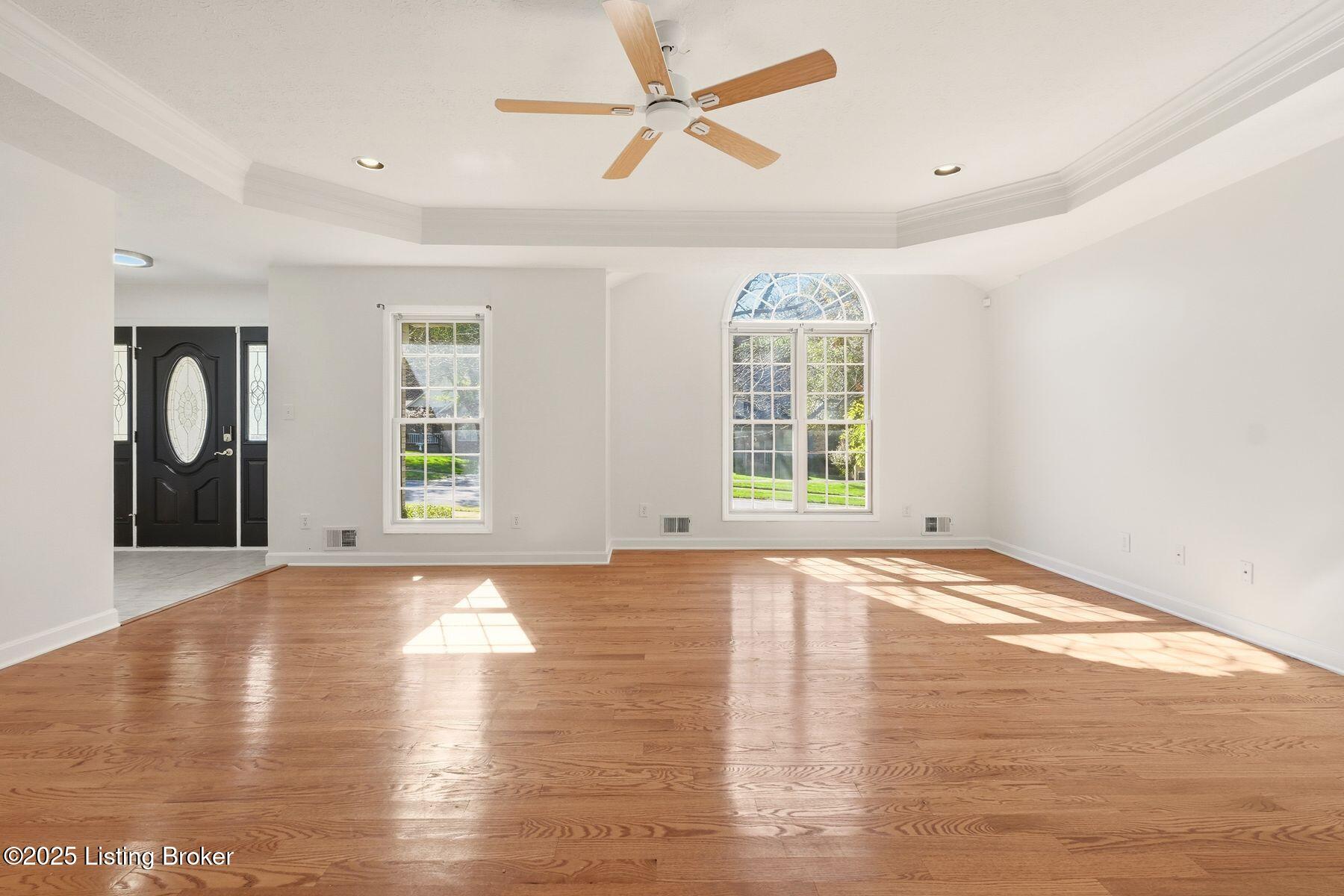 4402 Stone Wynde Dr, Louisville