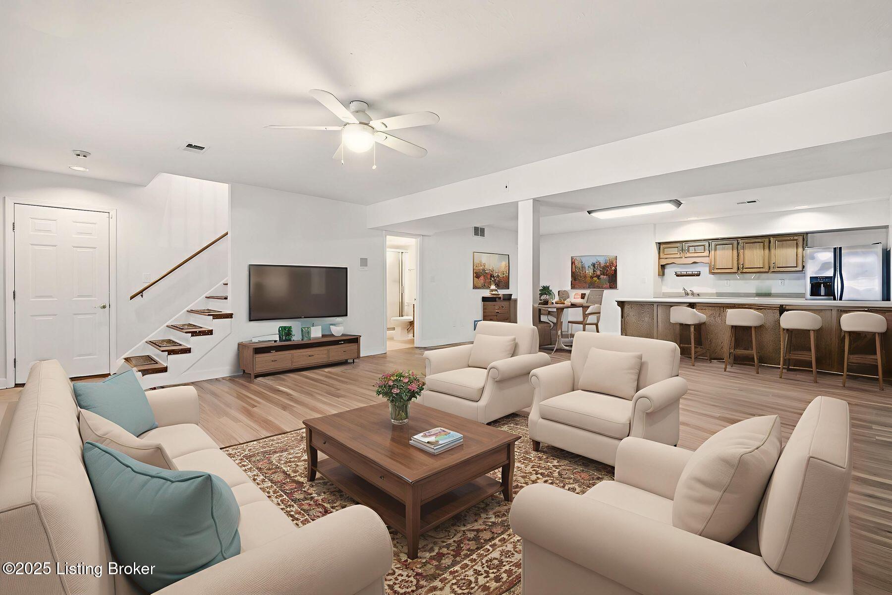 4402 Stone Wynde Dr, Louisville