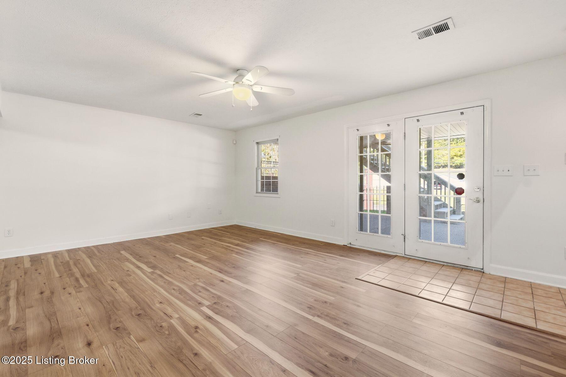 4402 Stone Wynde Dr, Louisville