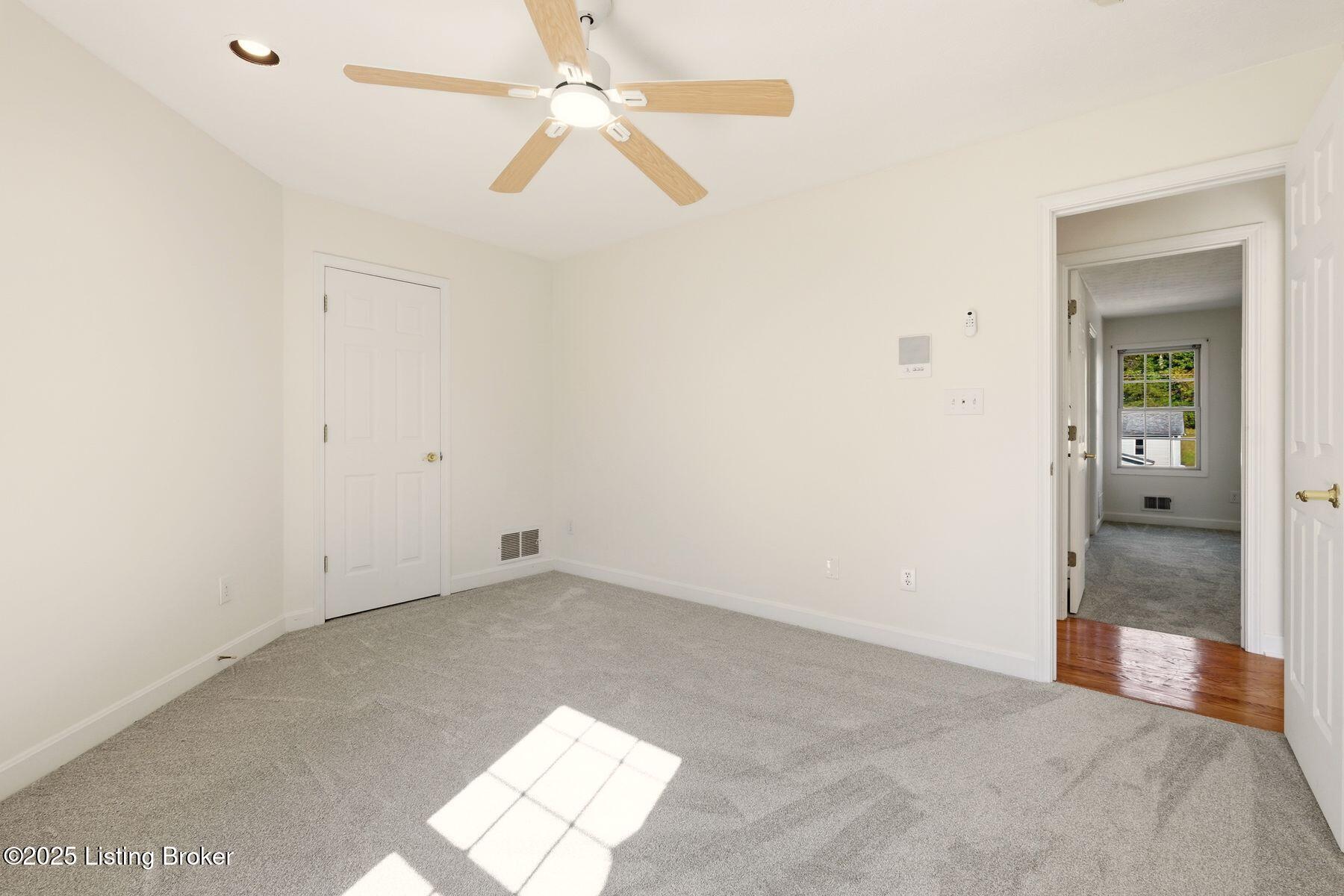 4402 Stone Wynde Dr, Louisville