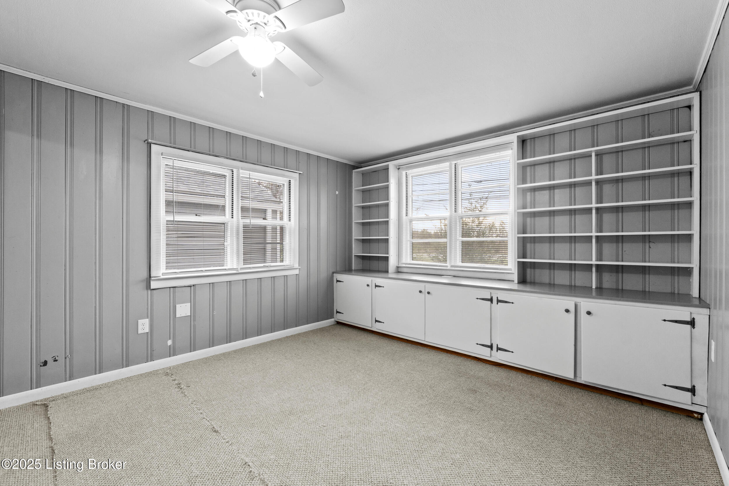 619 Watterson Way
