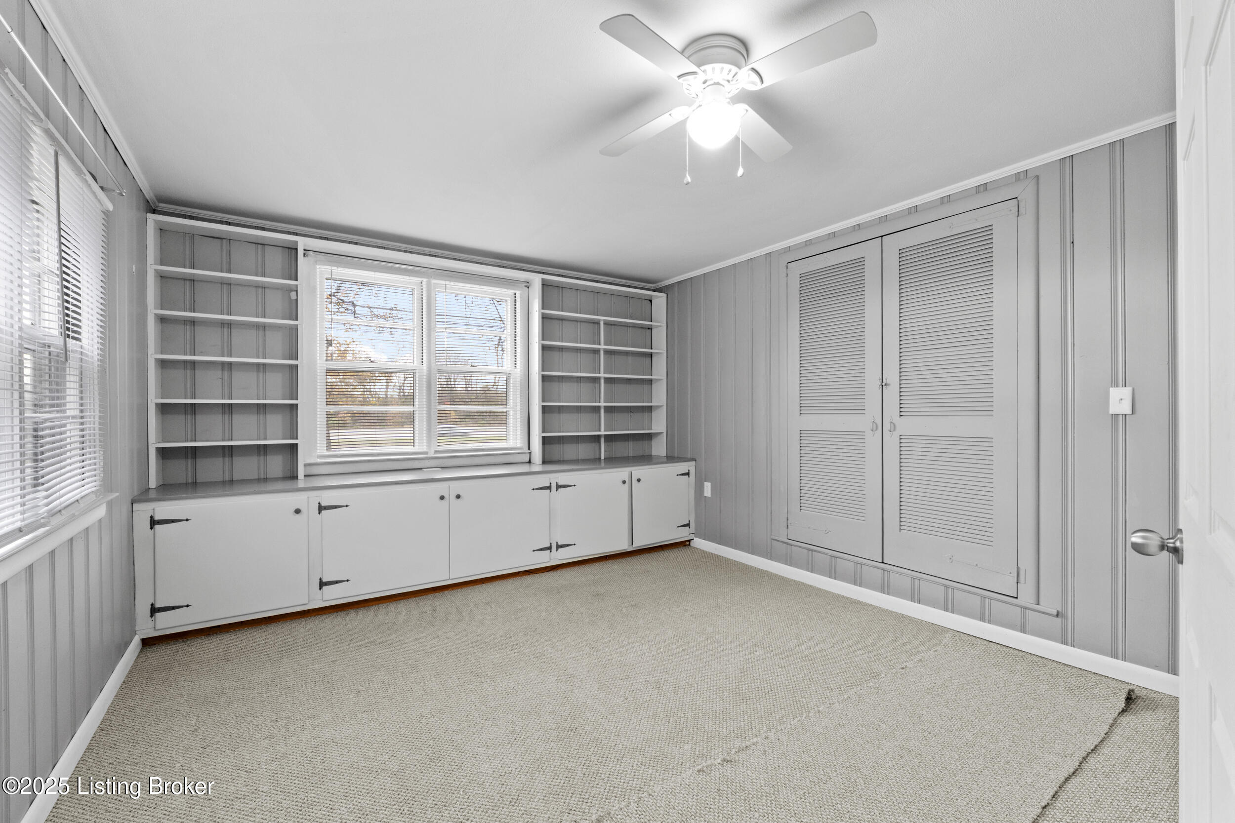 619 Watterson Way