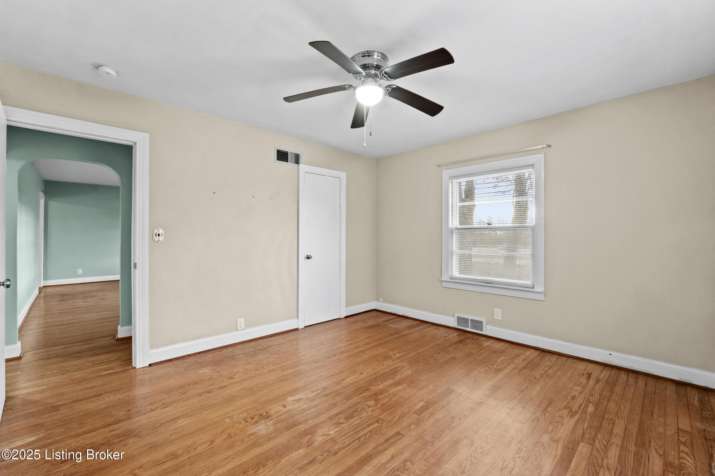 619 Watterson Way