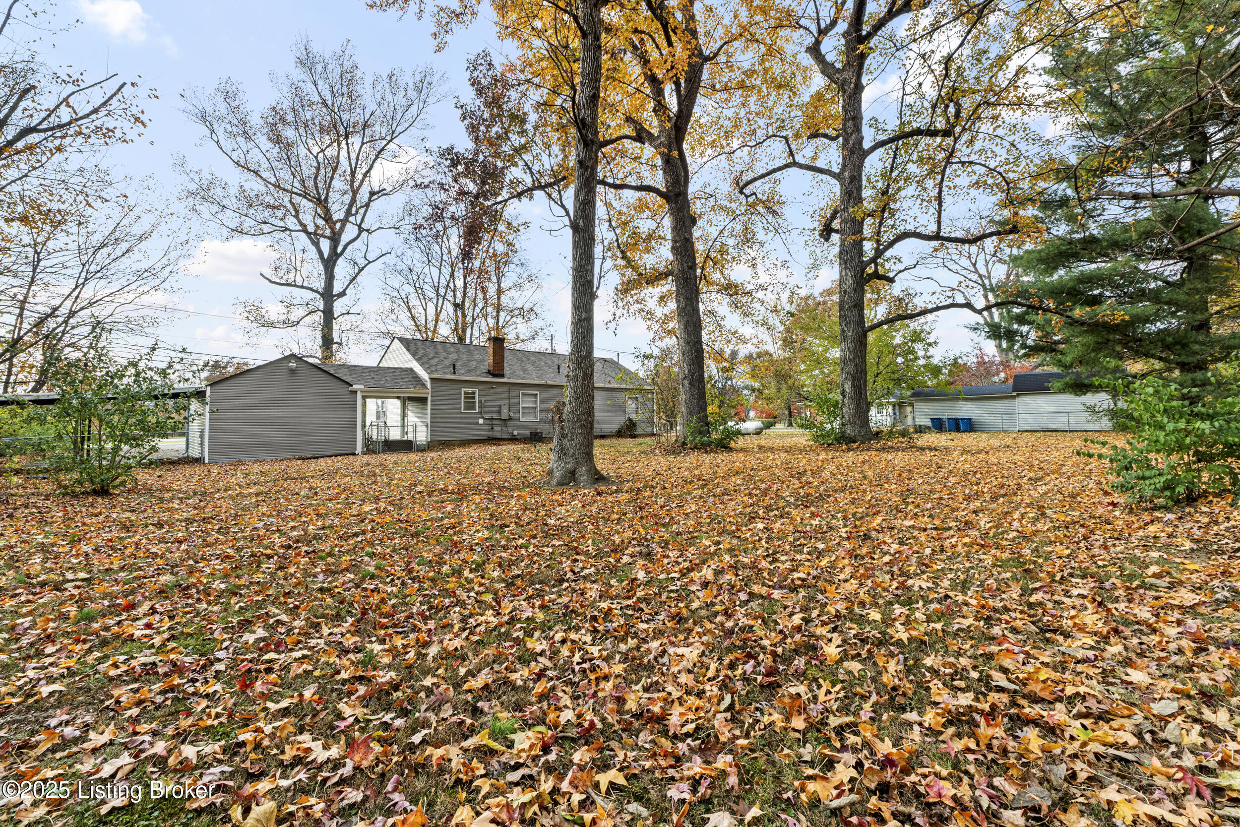 619 Watterson Way