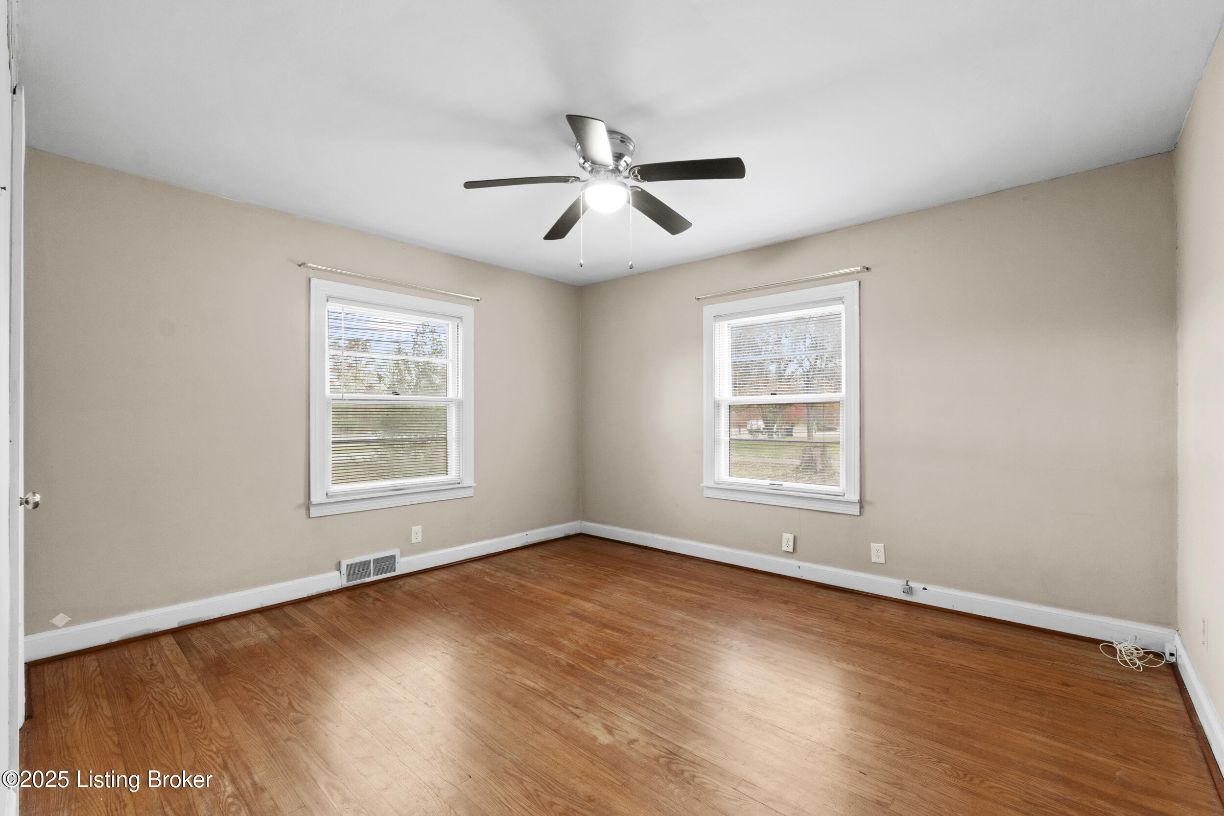 619 Watterson Way