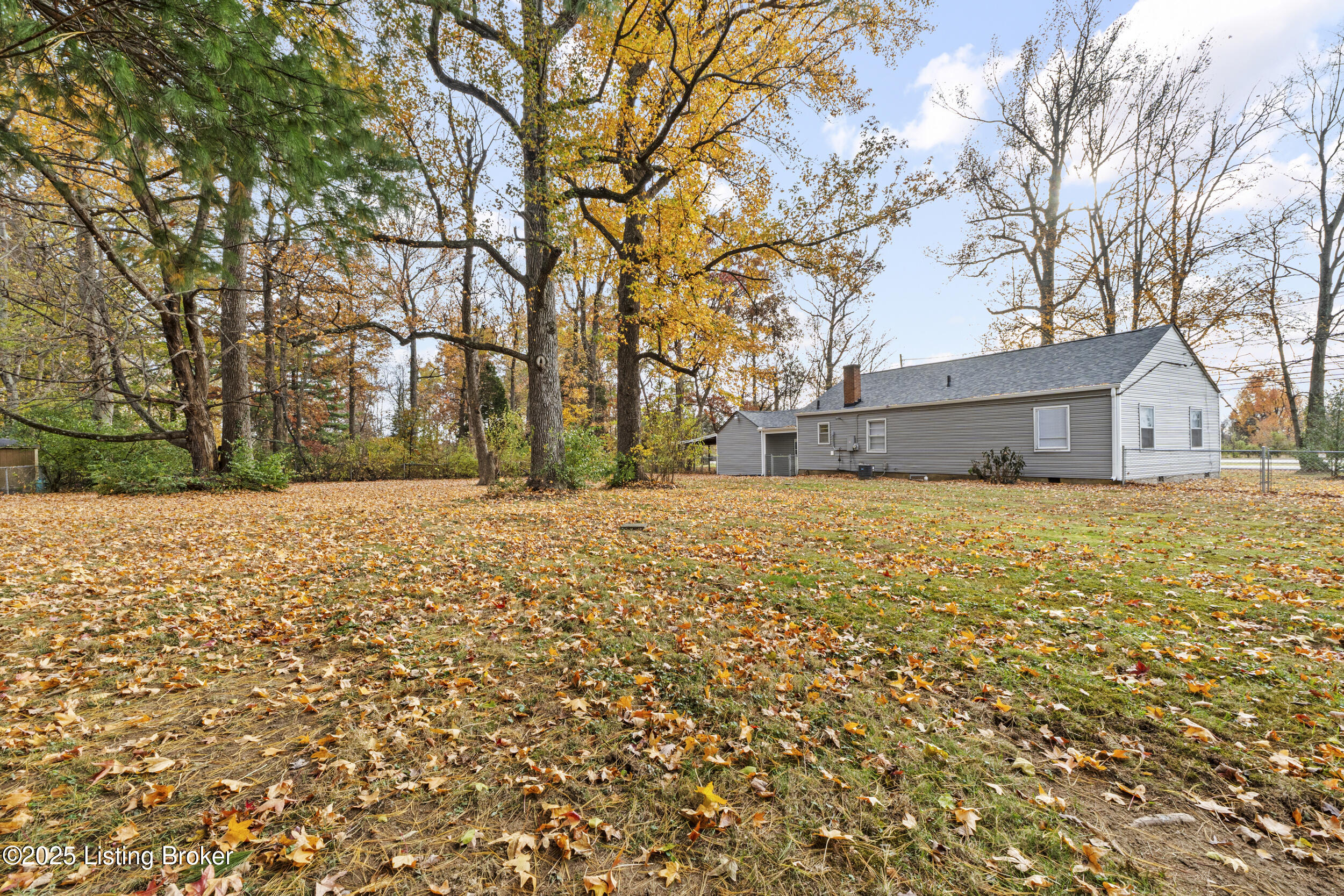 619 Watterson Way
