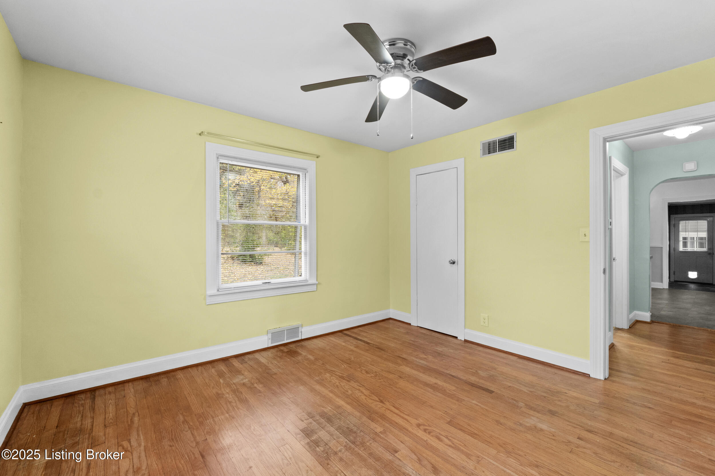 619 Watterson Way