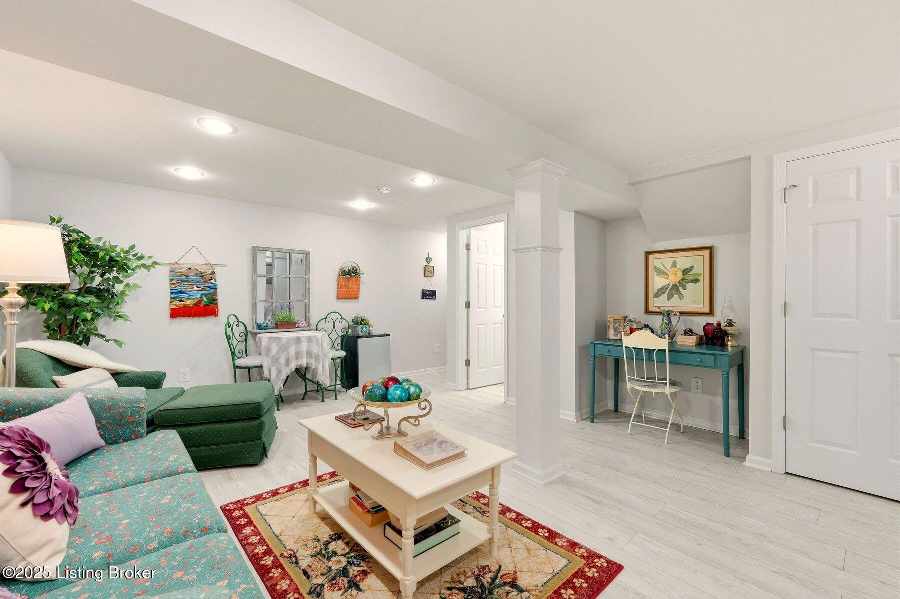 108 Gardiner Lake Rd