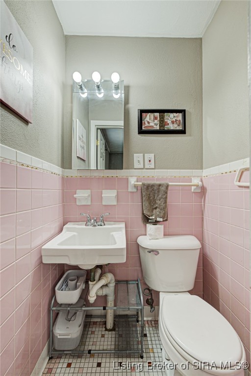 2415 Mary Ann Drive