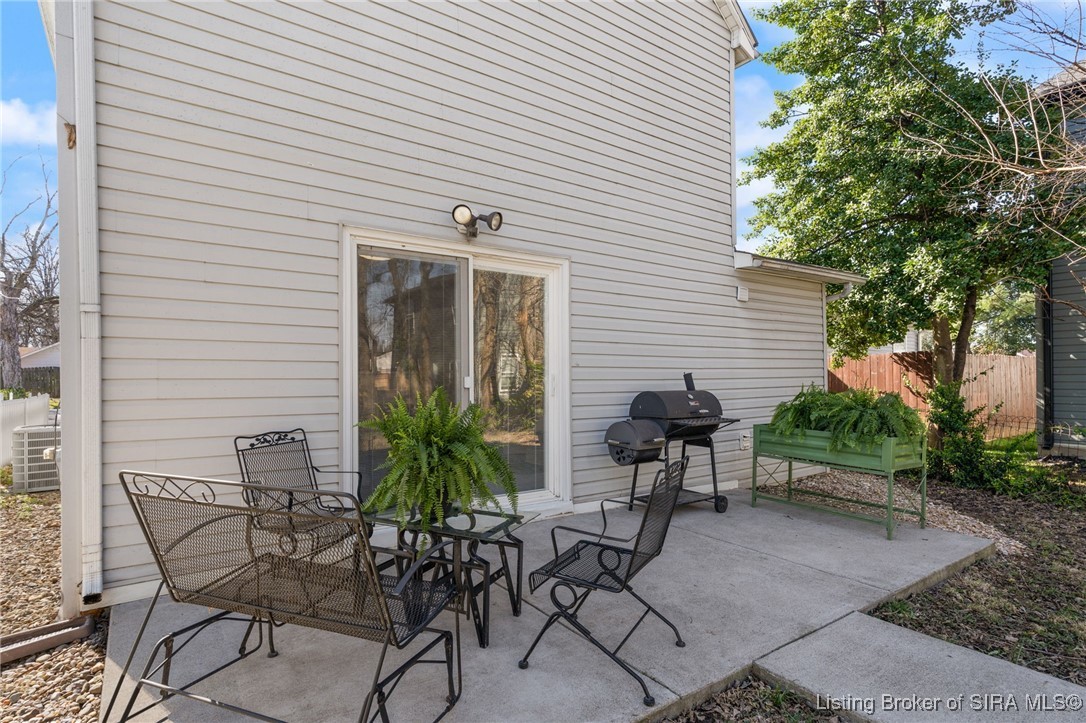 709 E 9th Street
