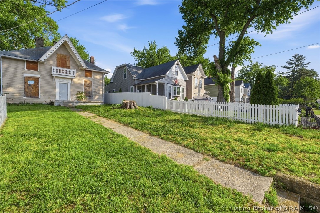 1613 Dewey Street